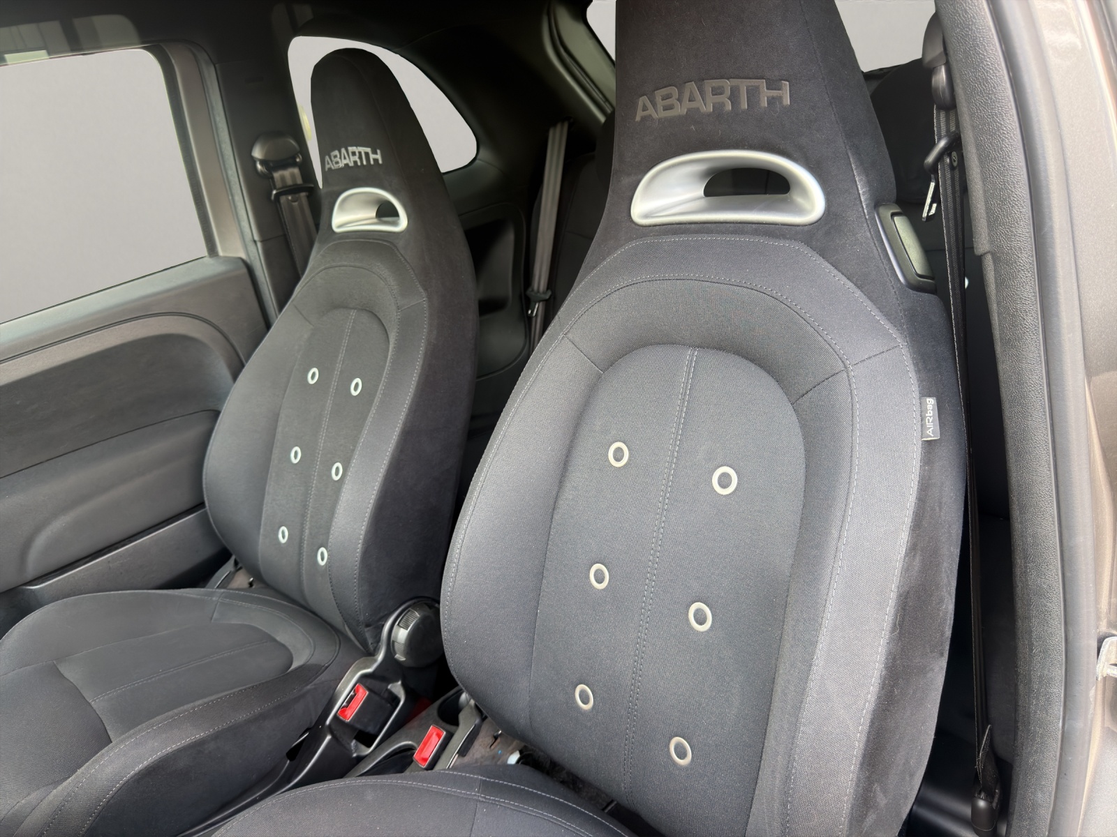 FIAT 595 Abarth 1.4 T-Jet 160 Pista-image-8
