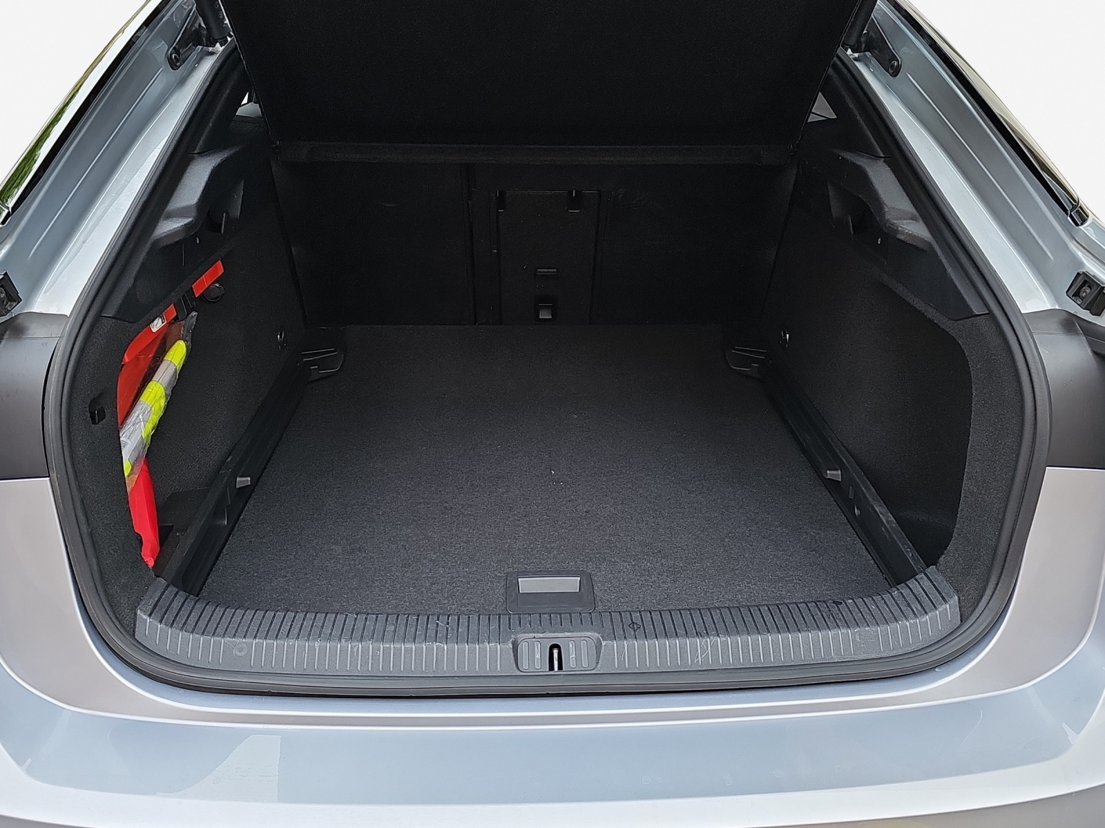 VW ID.7 Pro 77 kWh Pro-image-12
