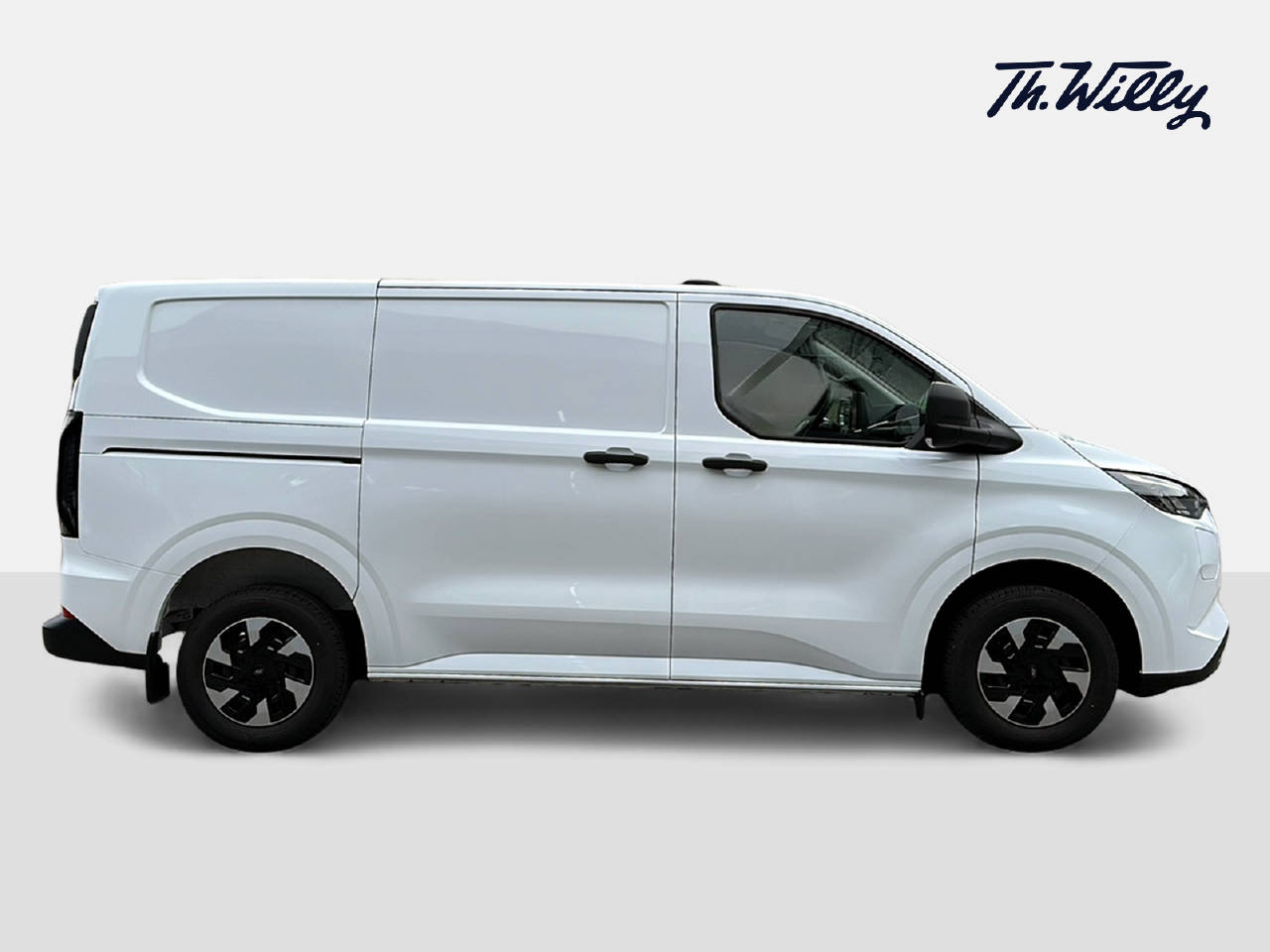 FORD Transit Custom Van 320 L1 2.5 Duratec 233 Trend PHEV-image-5