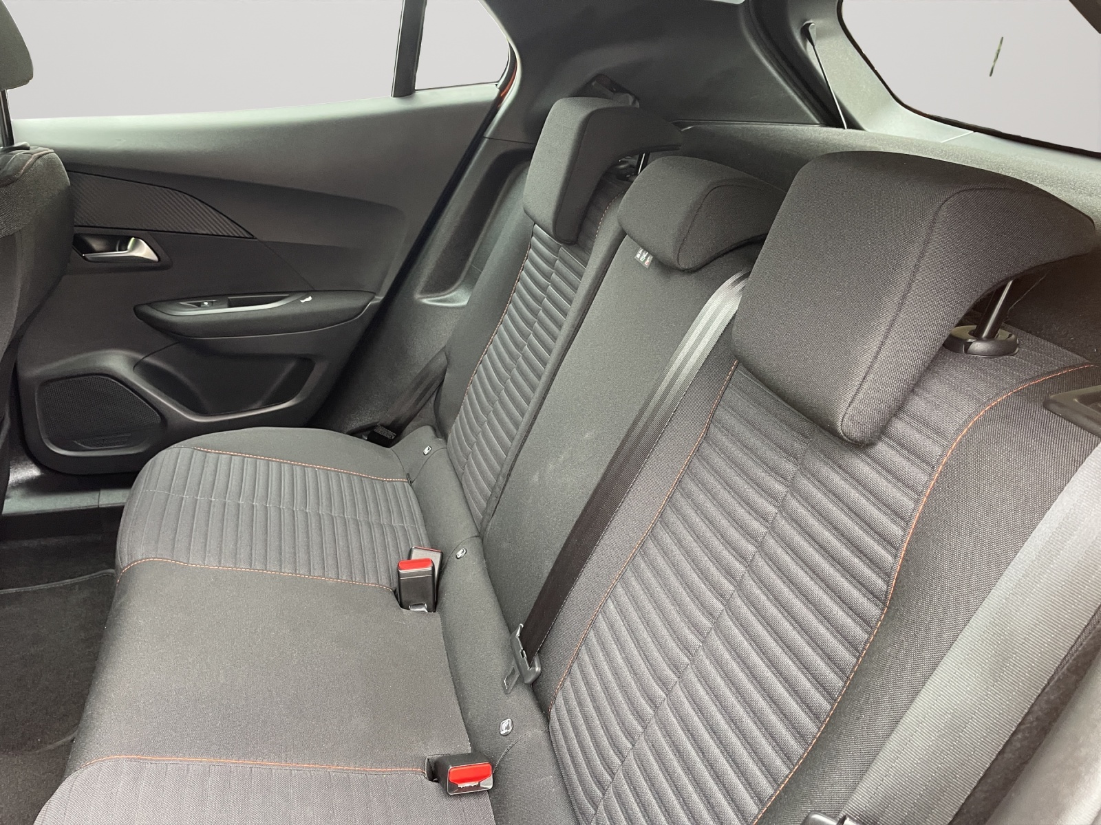 PEUGEOT 2008 1.2 PT Act.Pack EAT8-image-7