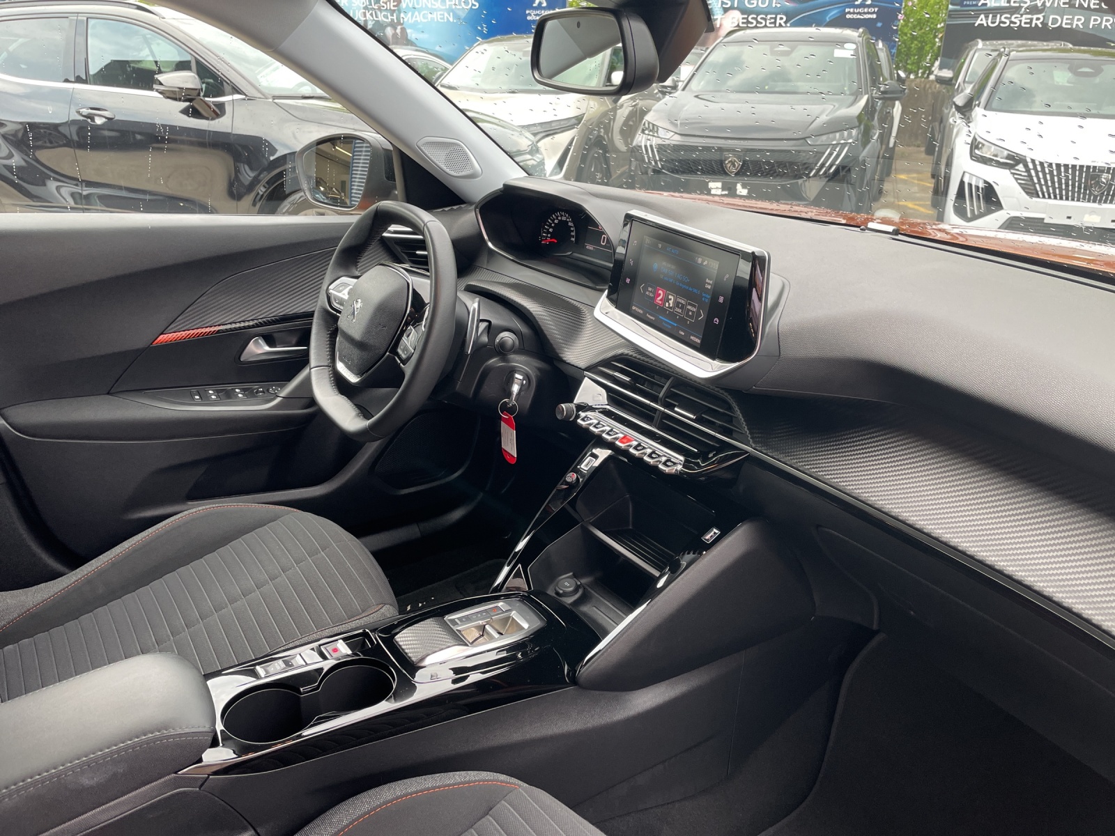 PEUGEOT 2008 1.2 PT Act.Pack EAT8-image-11