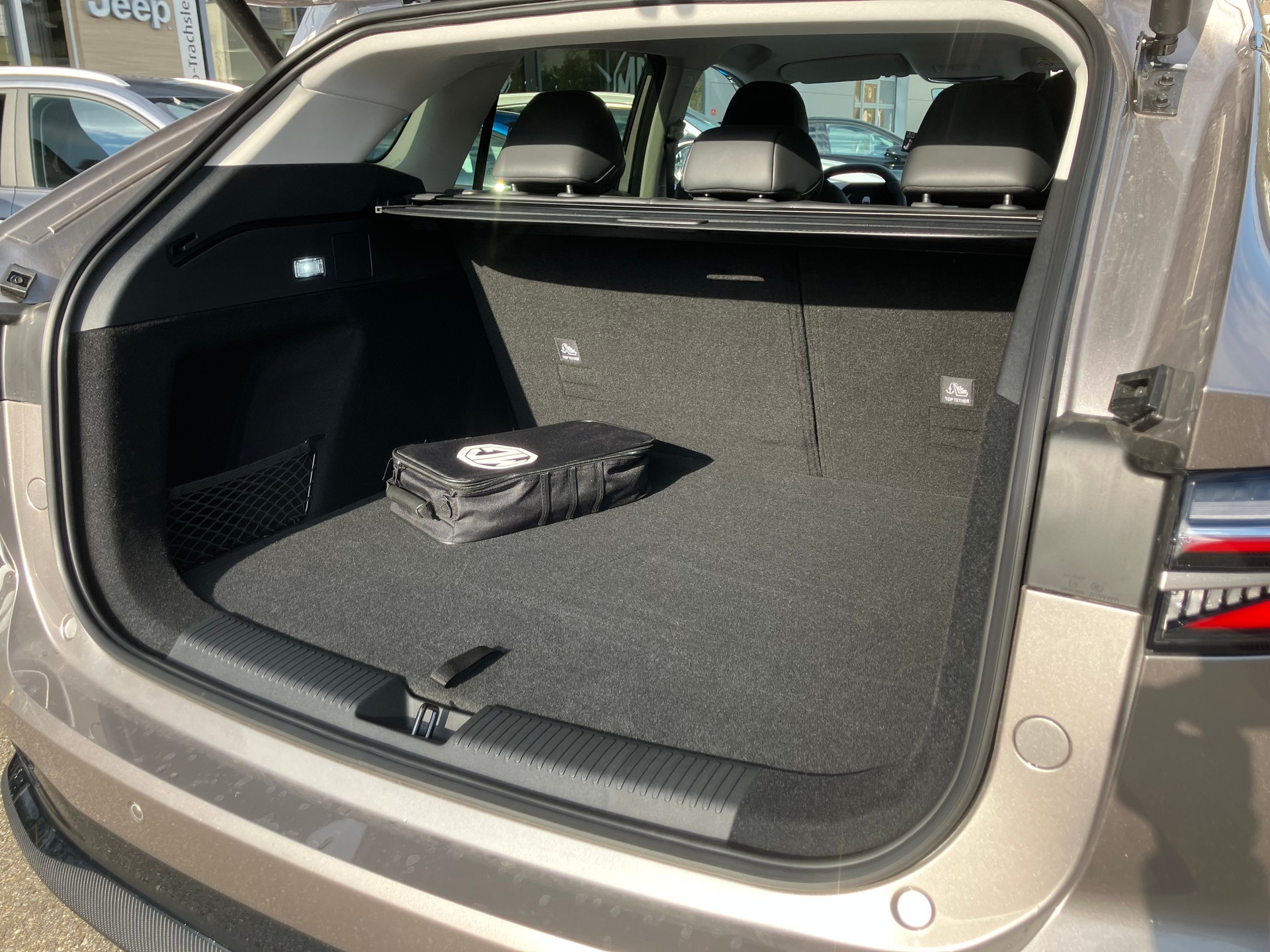 MG HS 1.5 T PHEV Luxury-image-5