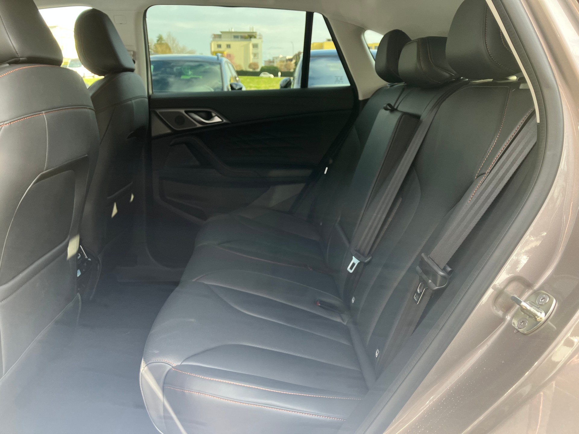 MG HS 1.5 T PHEV Luxury-image-6