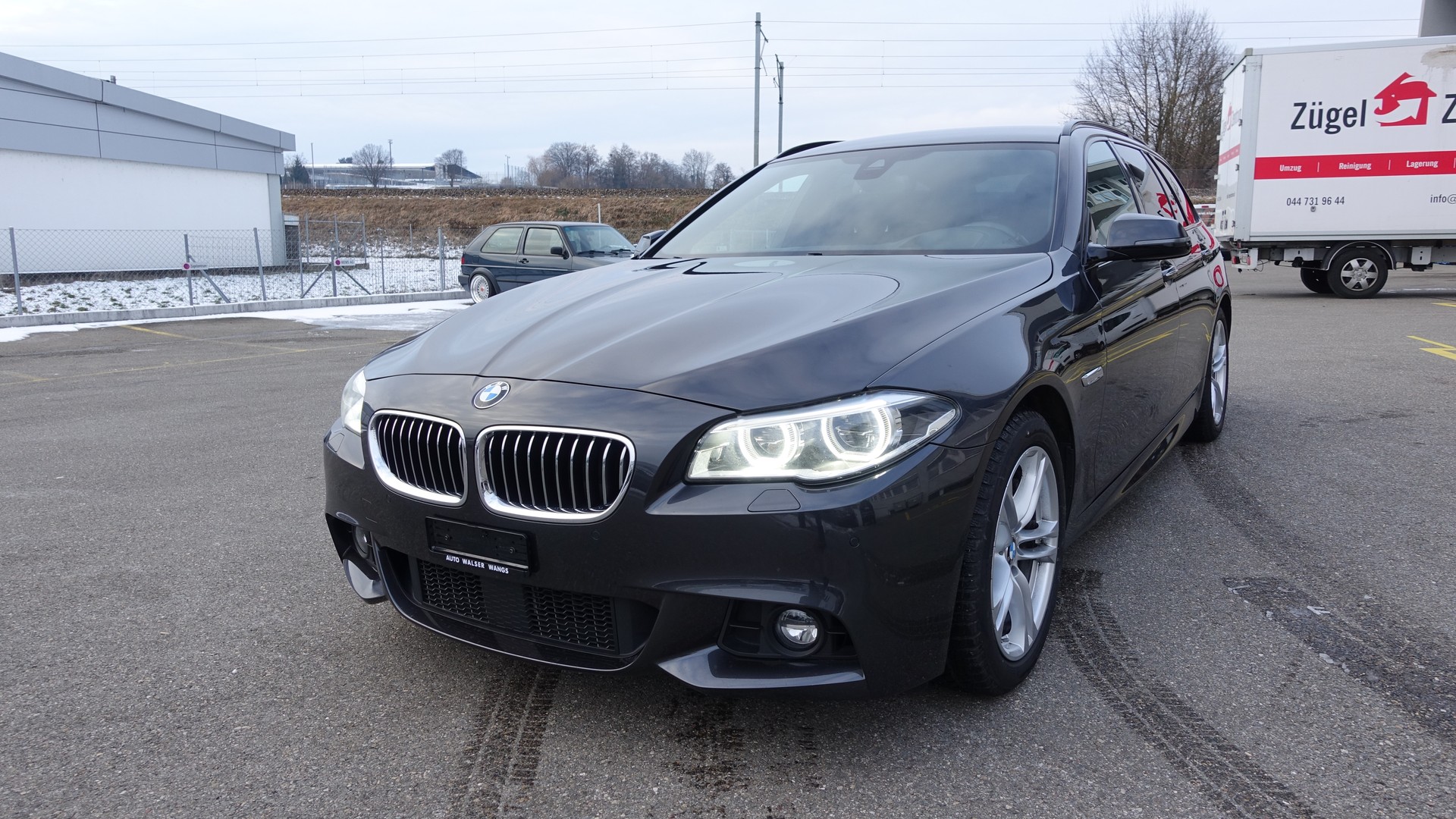 BMW 530d Touring xDrive Luxury Line Steptronic-image-0