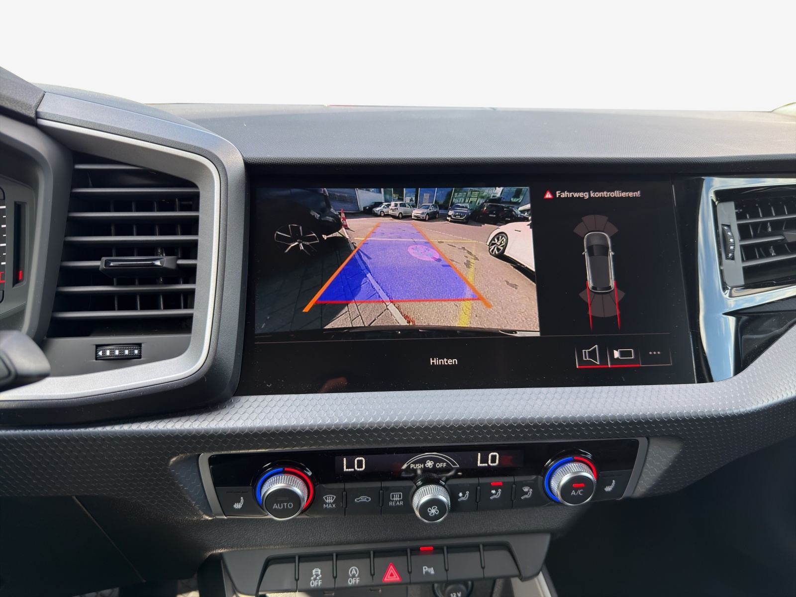 AUDI A1 Sportback 30 TFSI Attraction-image-10