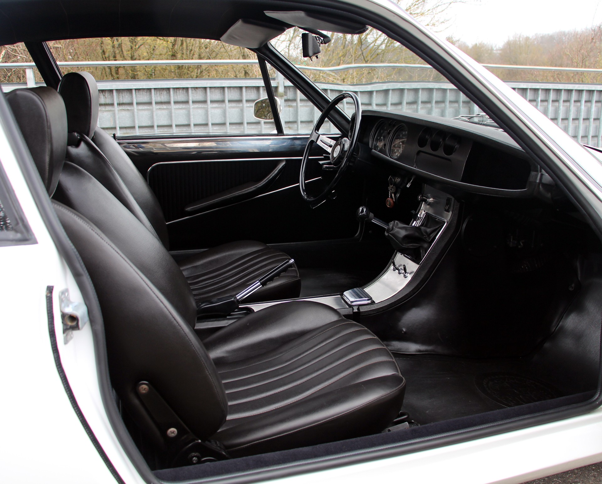 ALFA ROMEO ZAGATO GT 1300 Junior-image-9