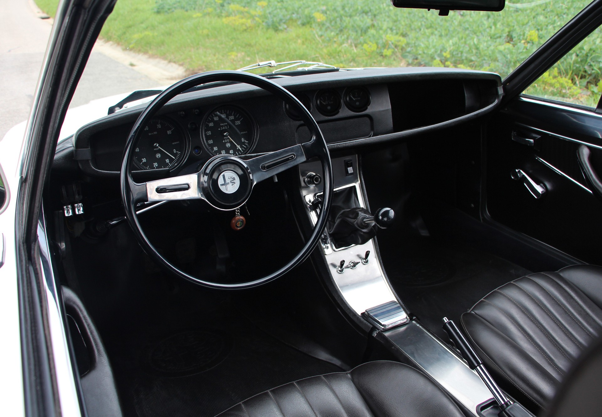 ALFA ROMEO ZAGATO GT 1300 Junior-image-6