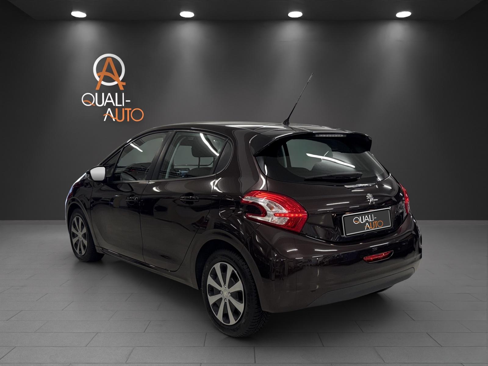 PEUGEOT 208 1.4 e-HDi Active EGS5-image-3