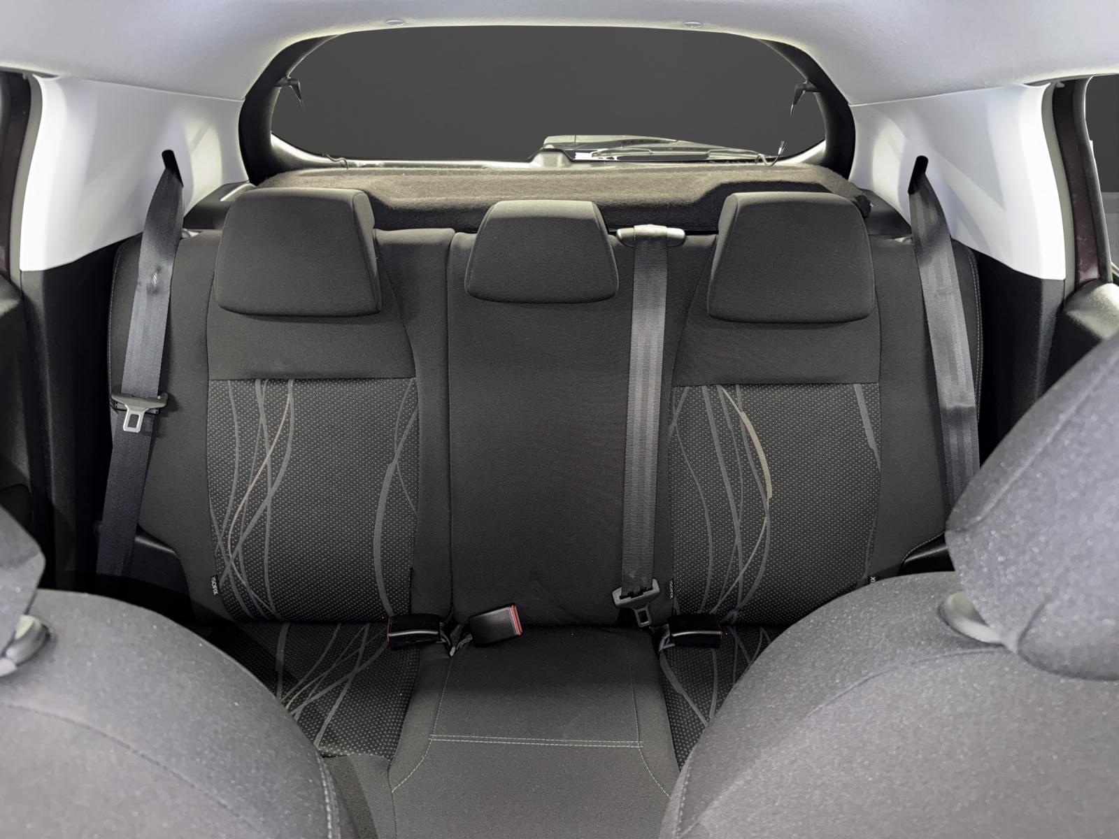PEUGEOT 208 1.4 e-HDi Active EGS5-image-9