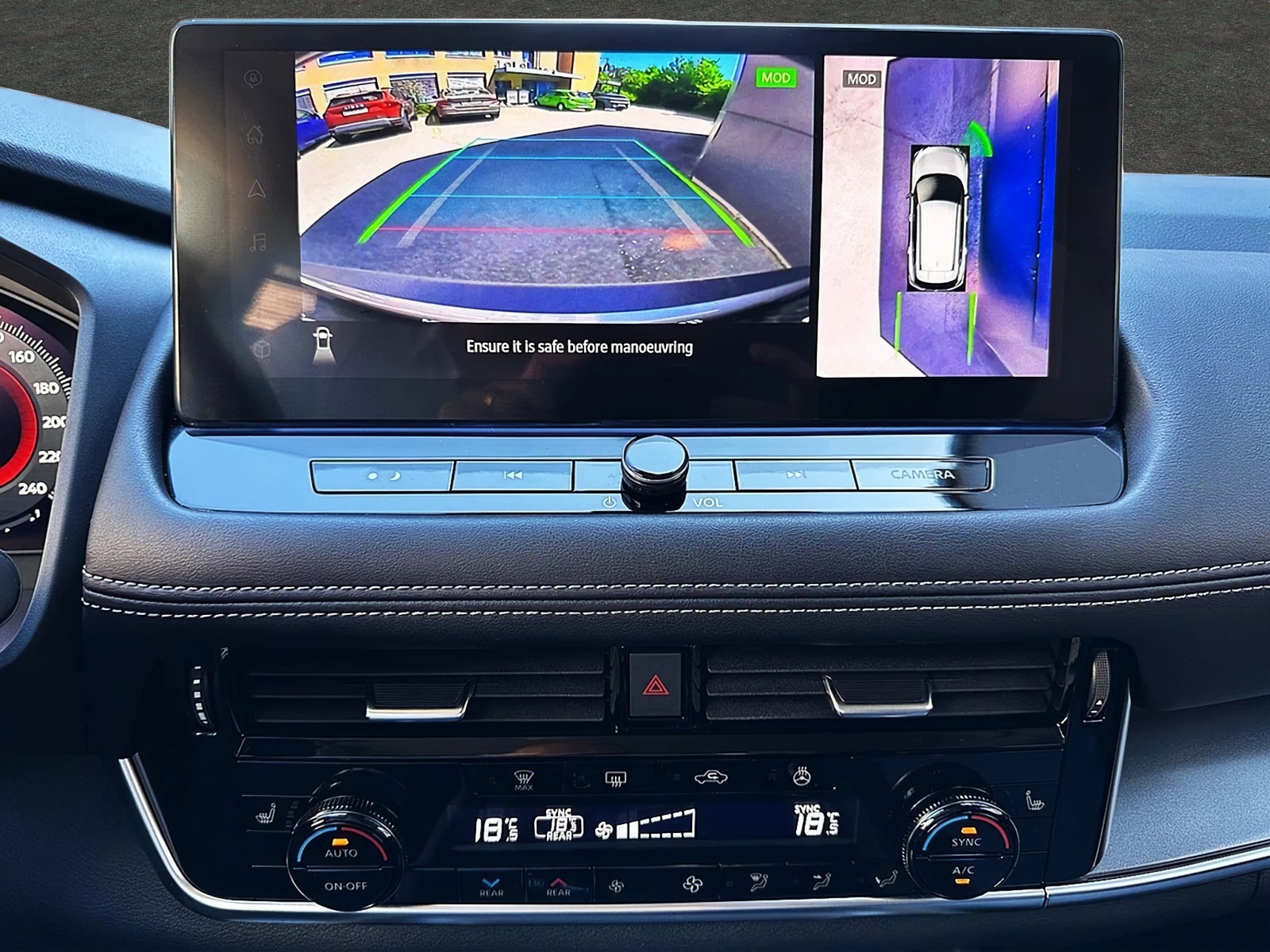 NISSAN X-Trail 1.5 VC-T e-Power 4WD 7 Sitze N-Connecta-image-9