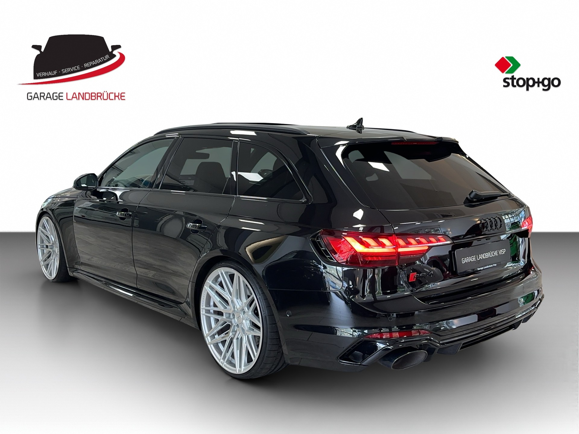 AUDI RS4 Avant quattro tiptronic-image-13
