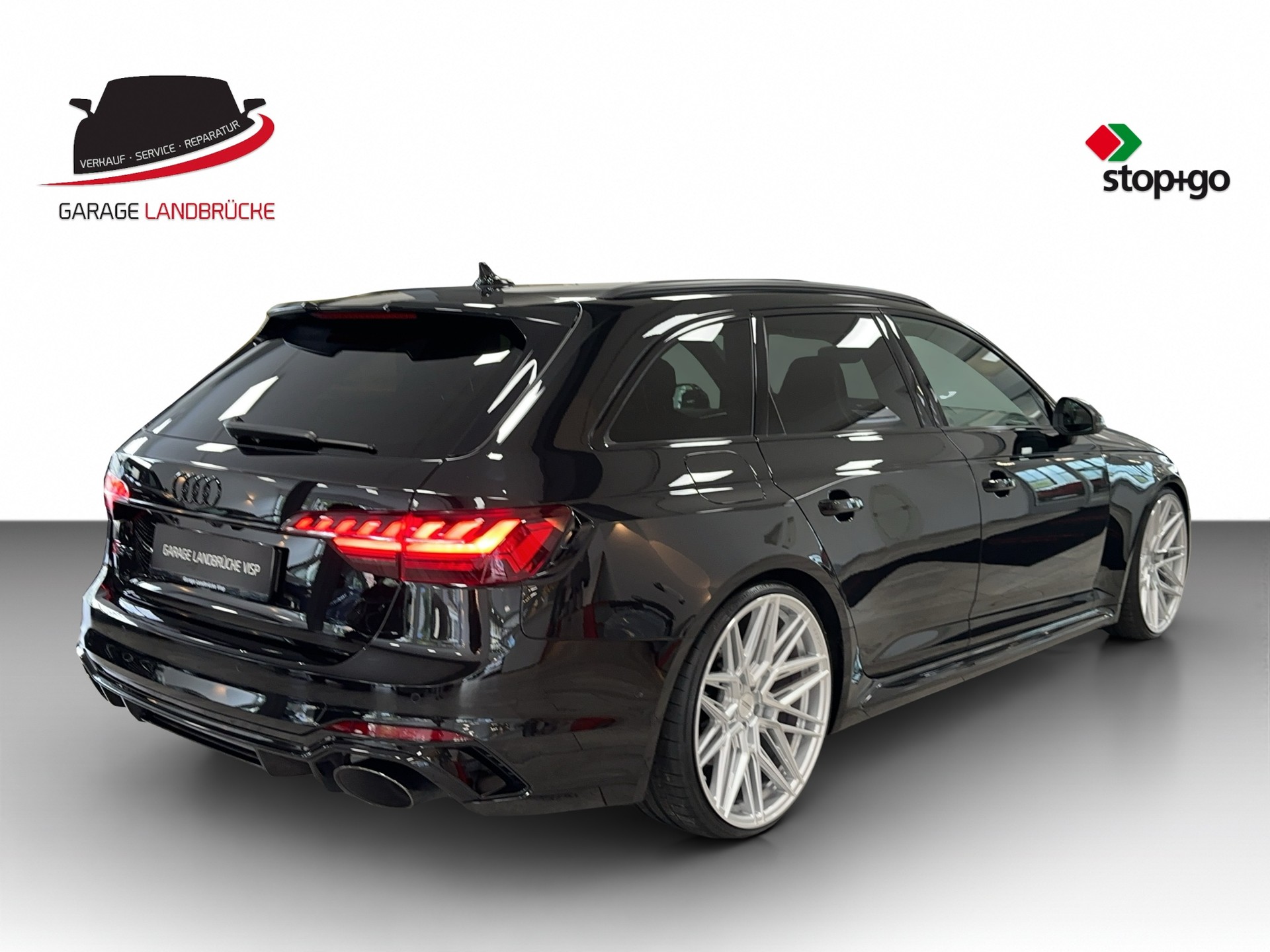 AUDI RS4 Avant quattro tiptronic-image-9