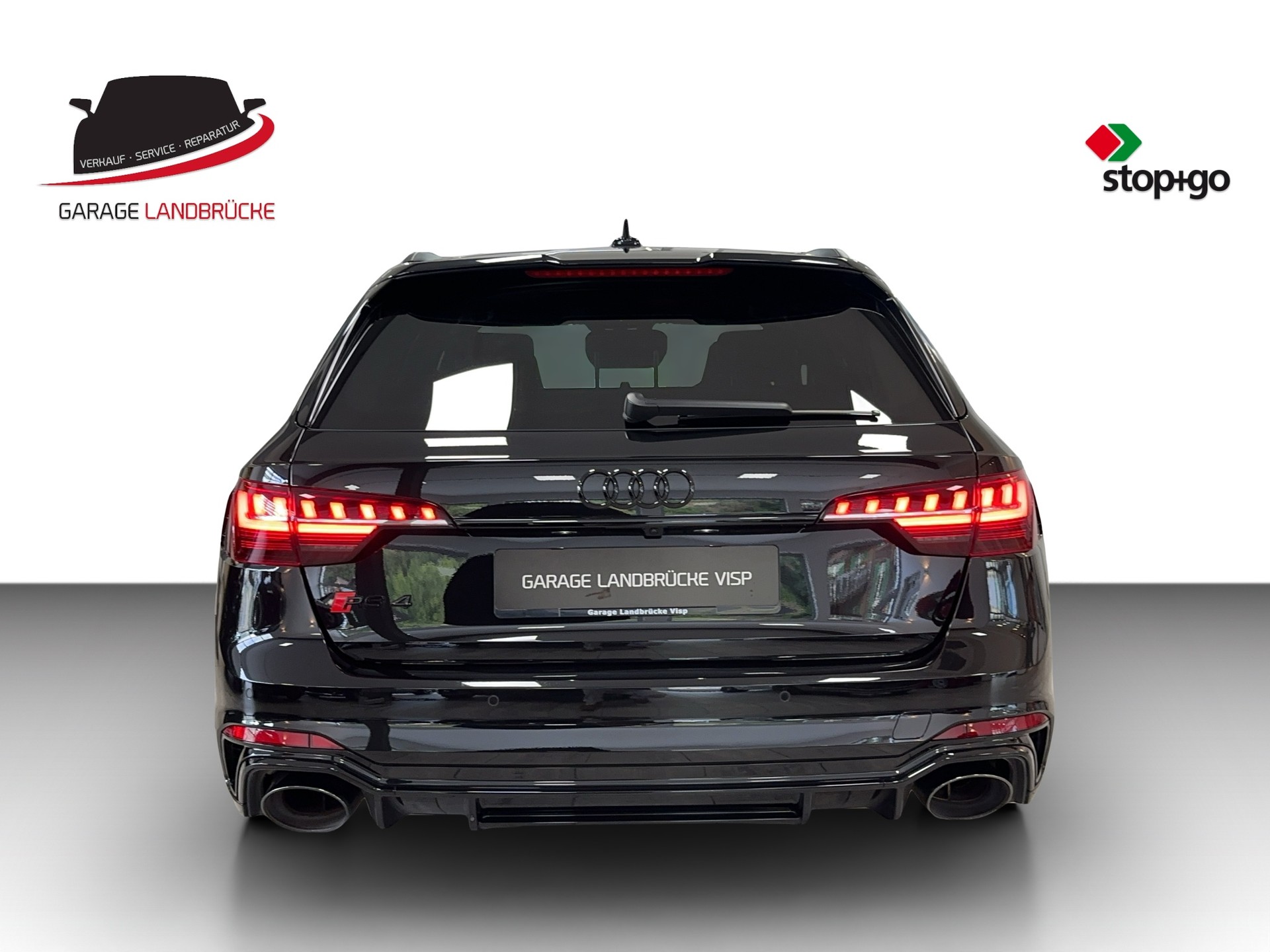 AUDI RS4 Avant quattro tiptronic-image-11