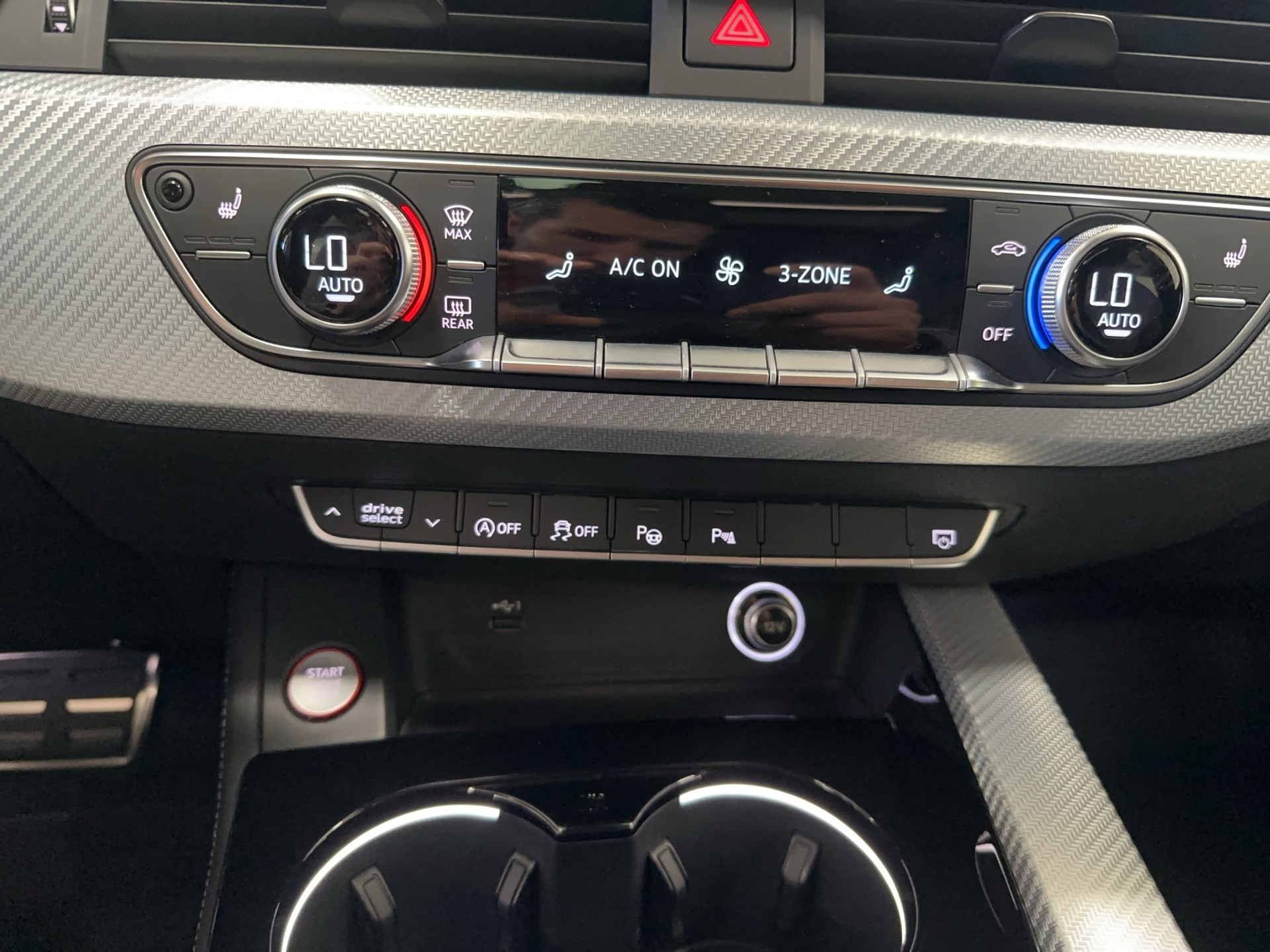 AUDI RS4 Avant quattro tiptronic-image-24