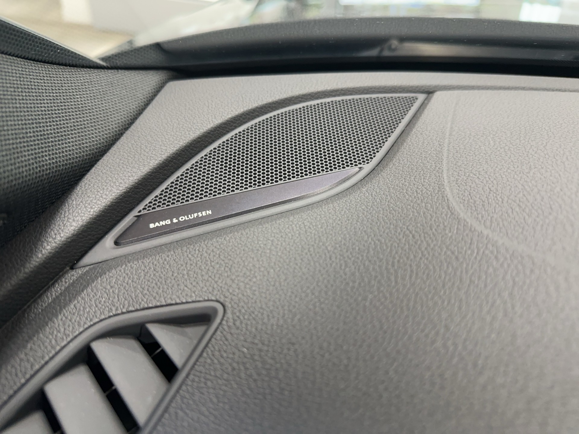 AUDI RS4 Avant quattro tiptronic-image-27