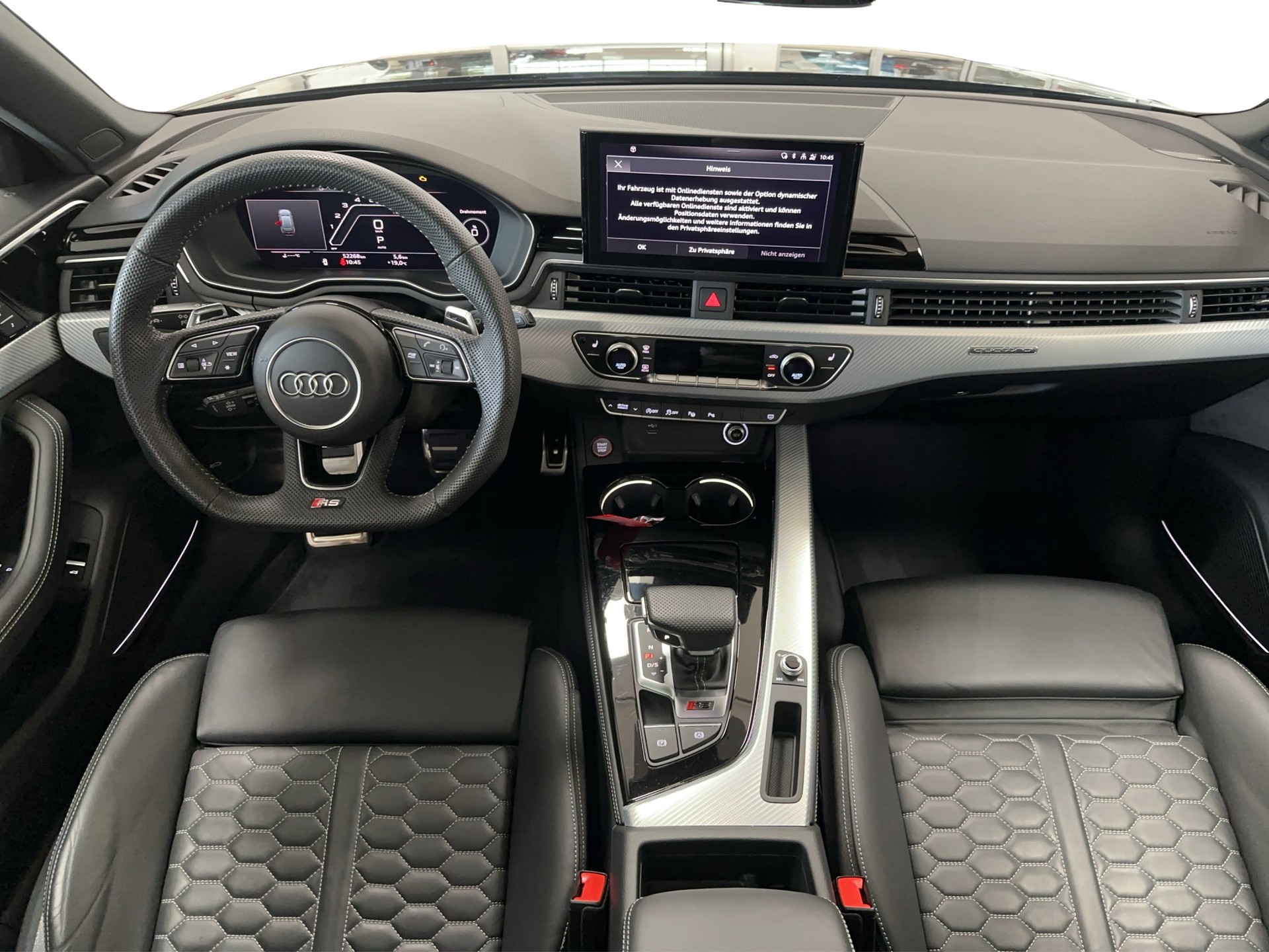 AUDI RS4 Avant quattro tiptronic-image-16