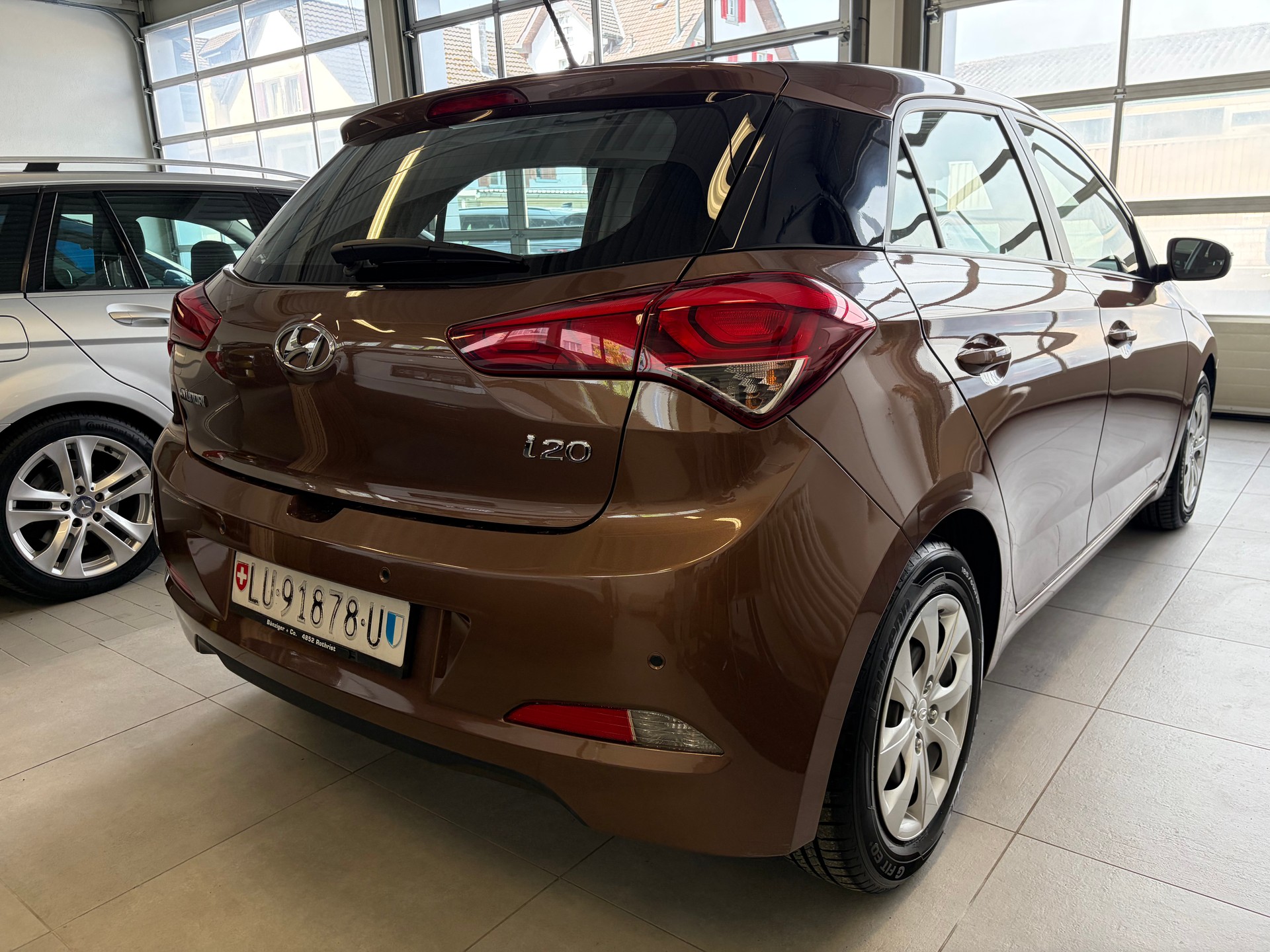 HYUNDAI i20 1.4 Amplia Automatic-image-13