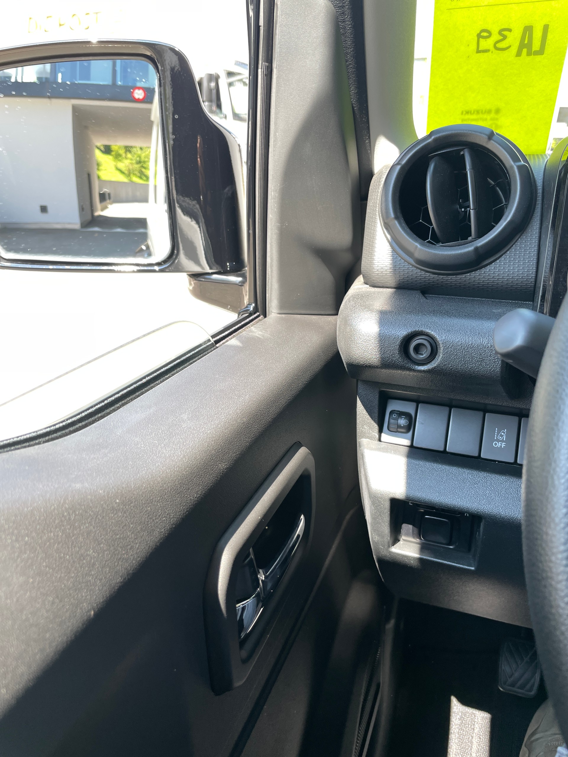 SUZUKI Jimny 1.5 Compact+ 4x4 BRABUS EDITION-image-17