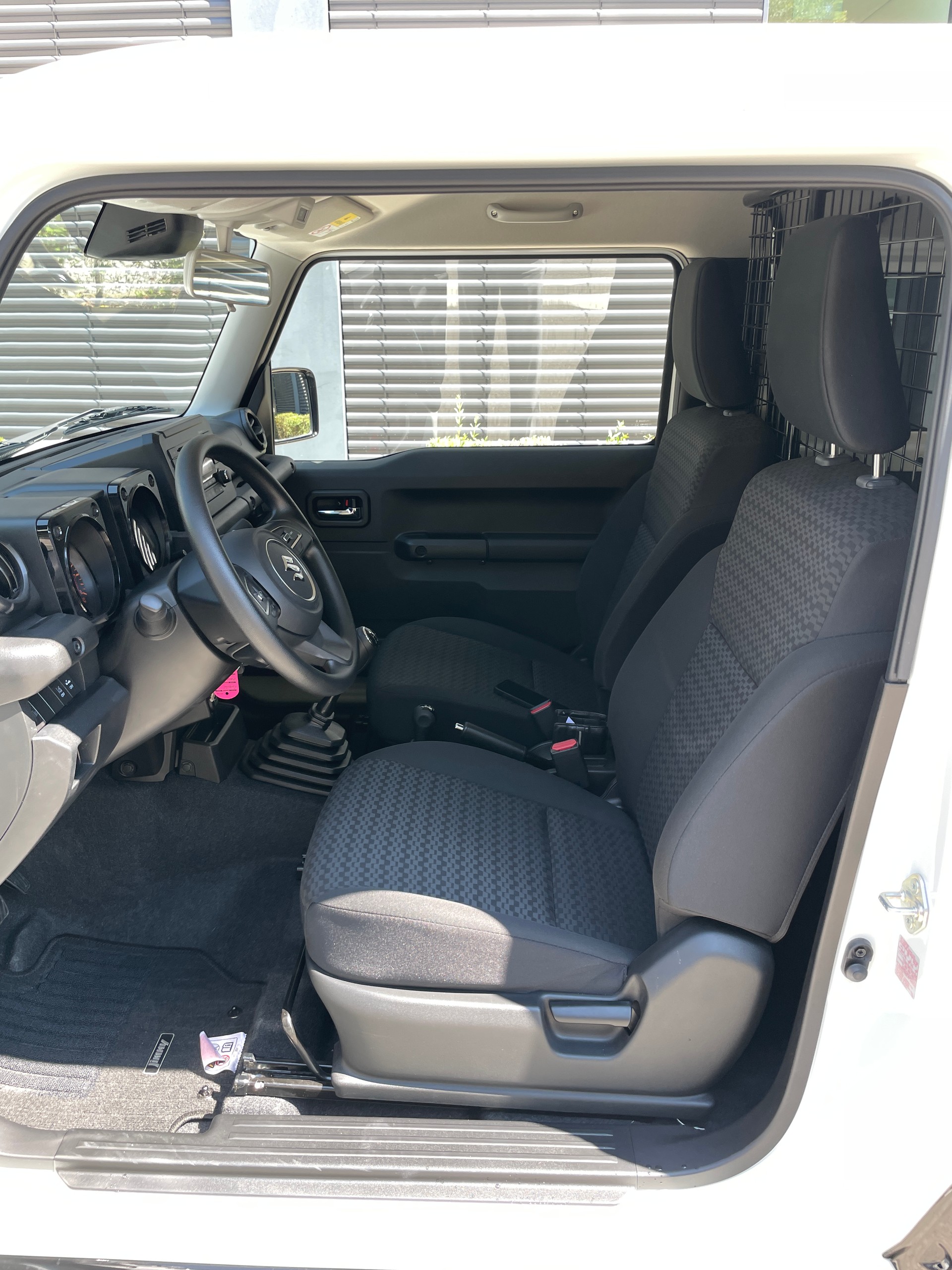 SUZUKI Jimny 1.5 Compact+ 4x4 BRABUS EDITION-image-11