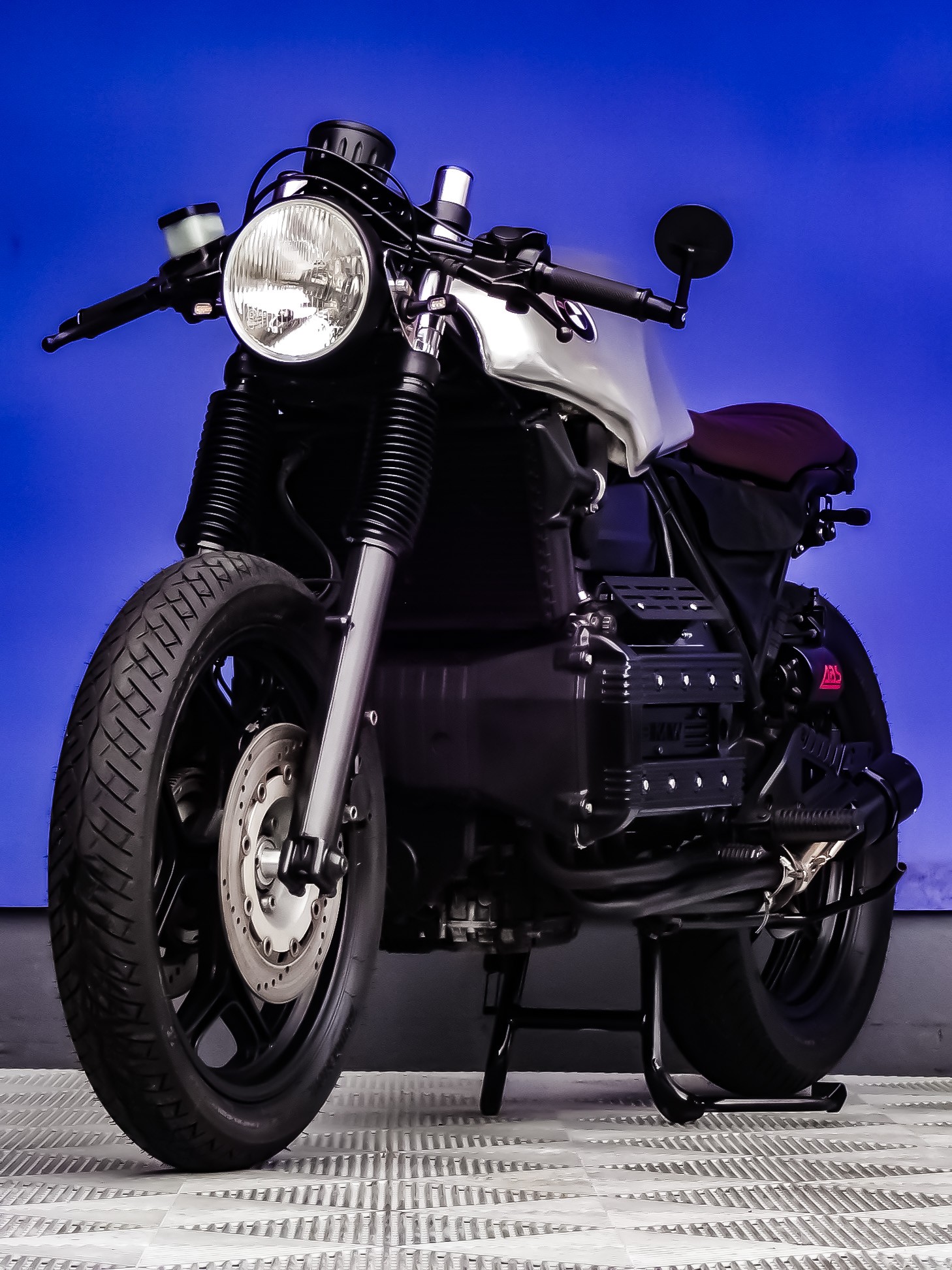 BMW K 100-showroom-element-3