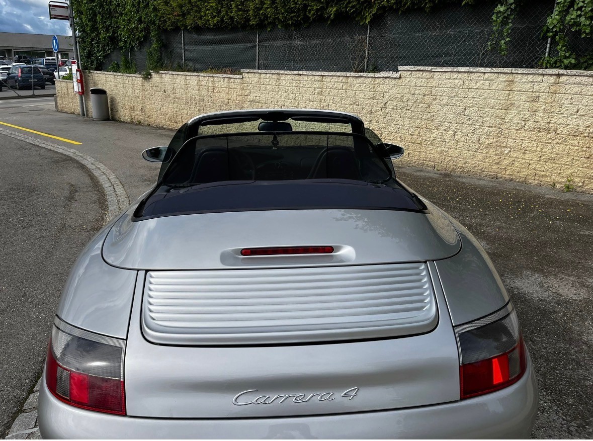 PORSCHE 911 Carrera 4 Cabrio-image-5