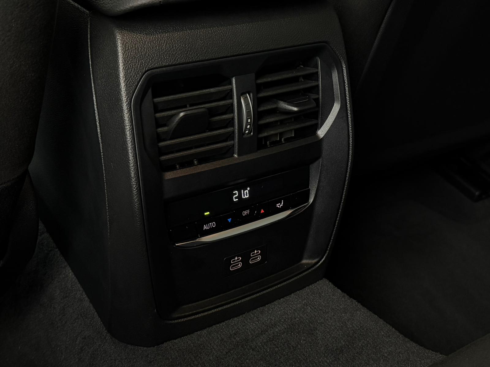 BMW 330i Touring xDrive Steptronic M Sport *Shadow-Line**Live Cockpit**245PS**Modell 2025*-image-16