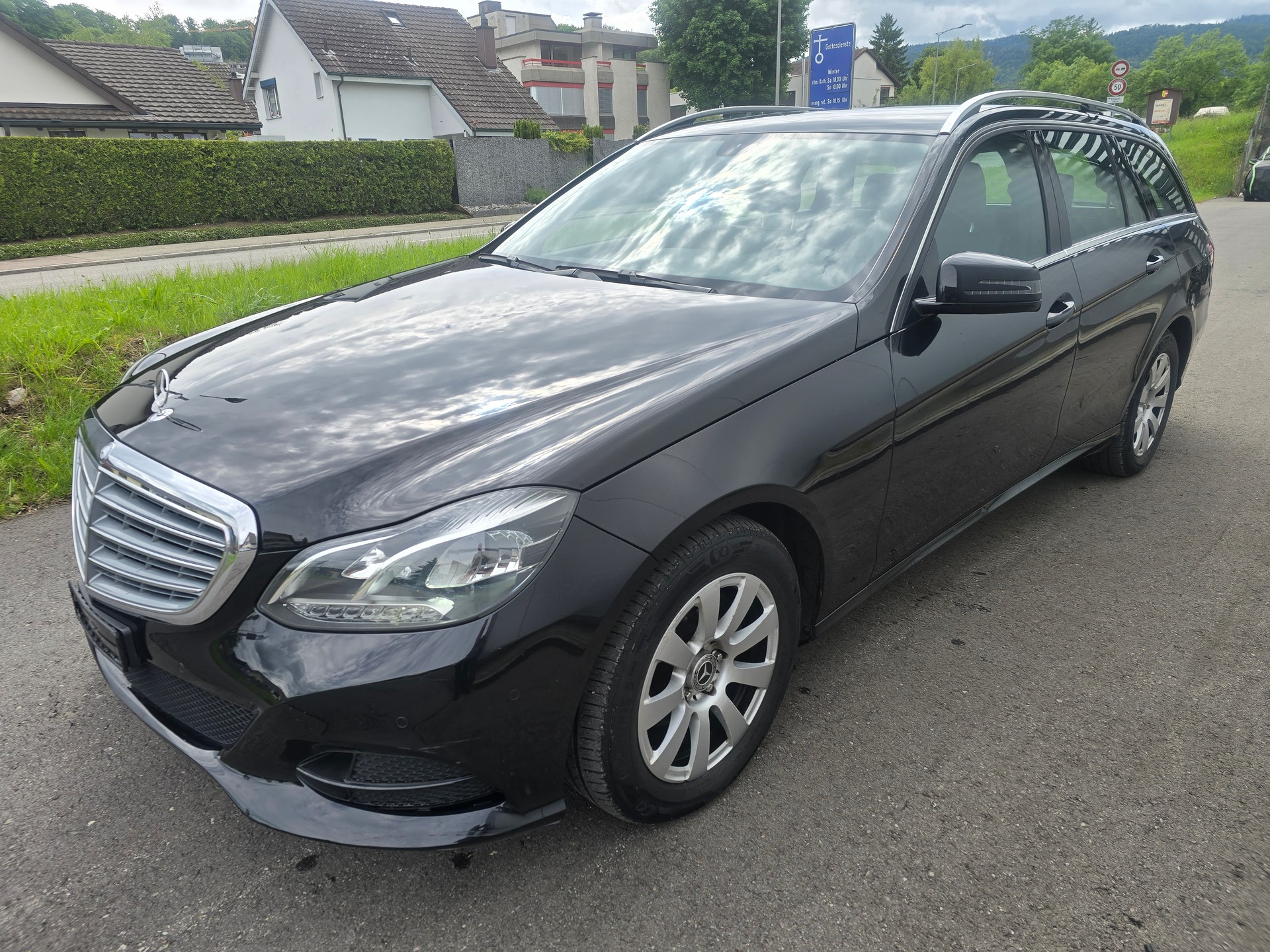 MERCEDES-BENZ E 220 BlueTEC Blue Efficiency Edition Avantgarde-image-7