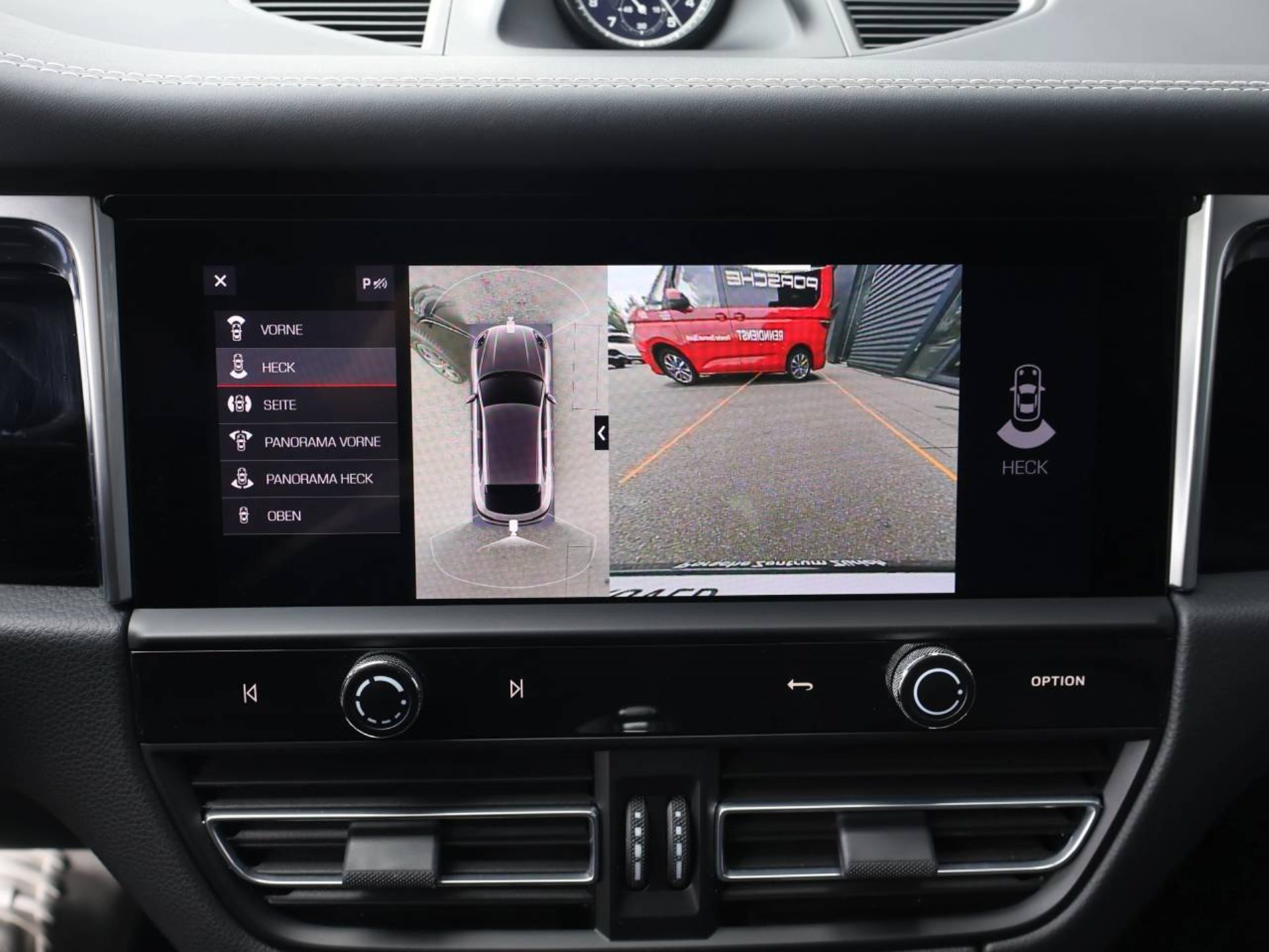 PORSCHE Macan-image-23