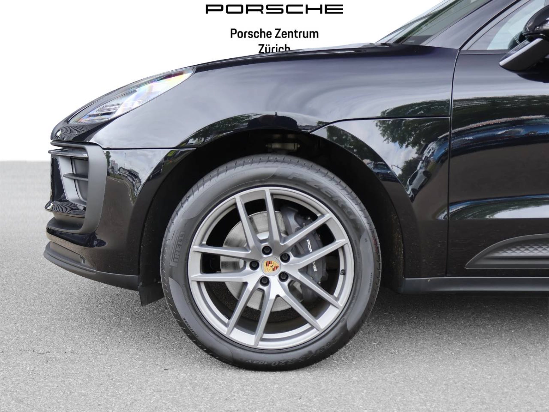 PORSCHE Macan-image-8