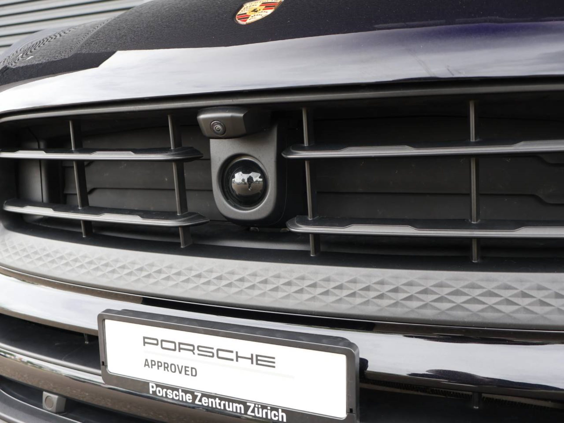 PORSCHE Macan-image-32