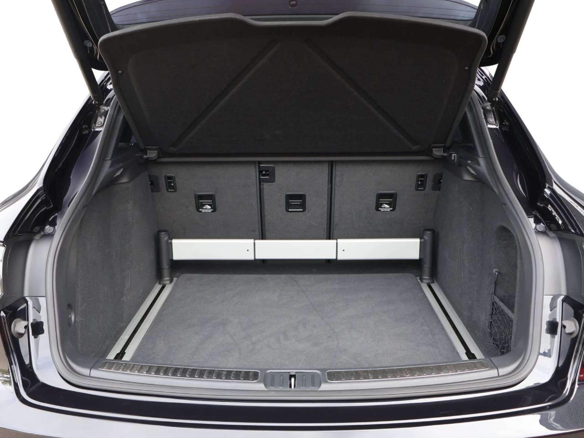 PORSCHE Macan-image-20