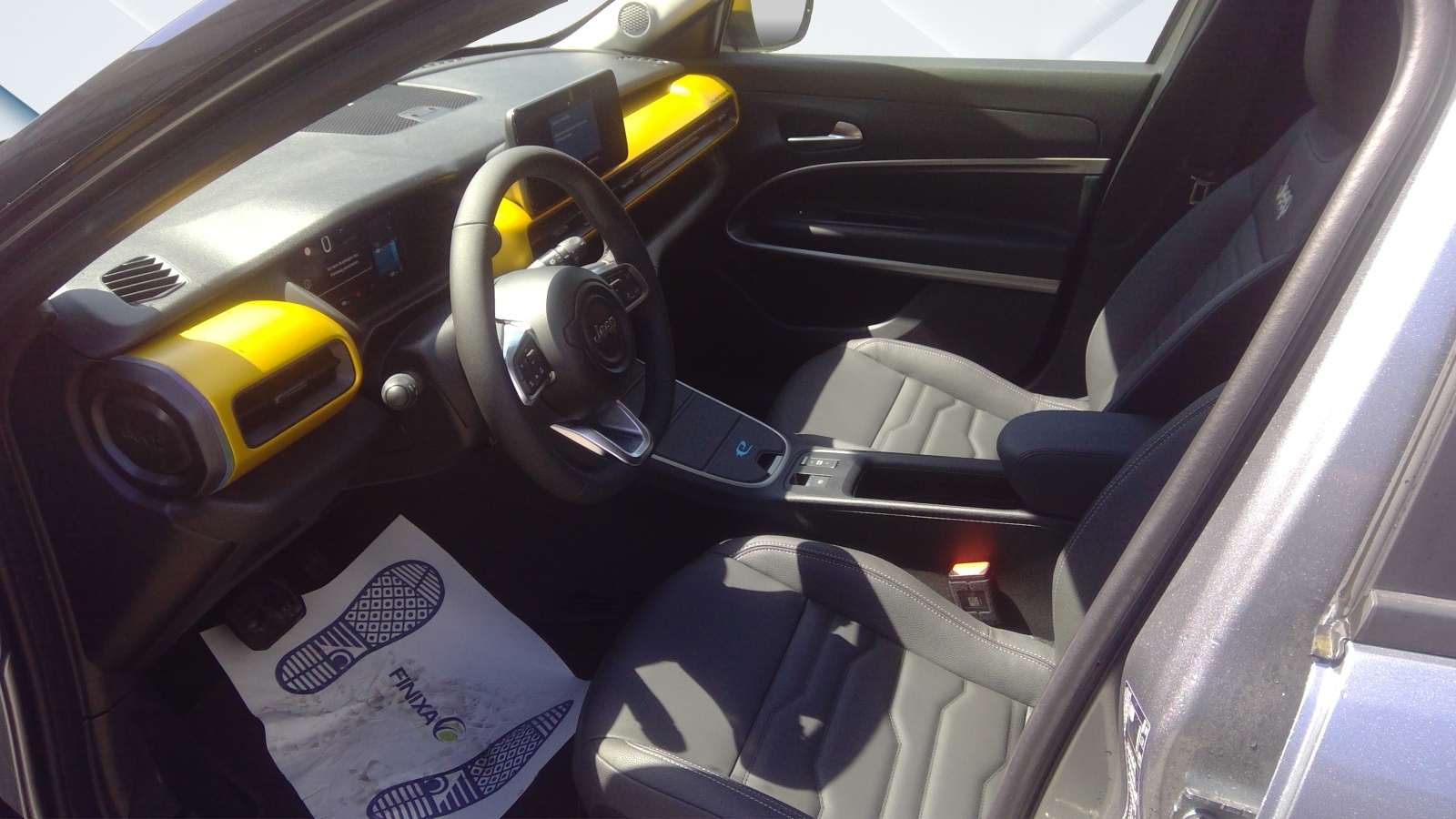 JEEP Avenger 54kWh Swiss Altitude Plus-image-10