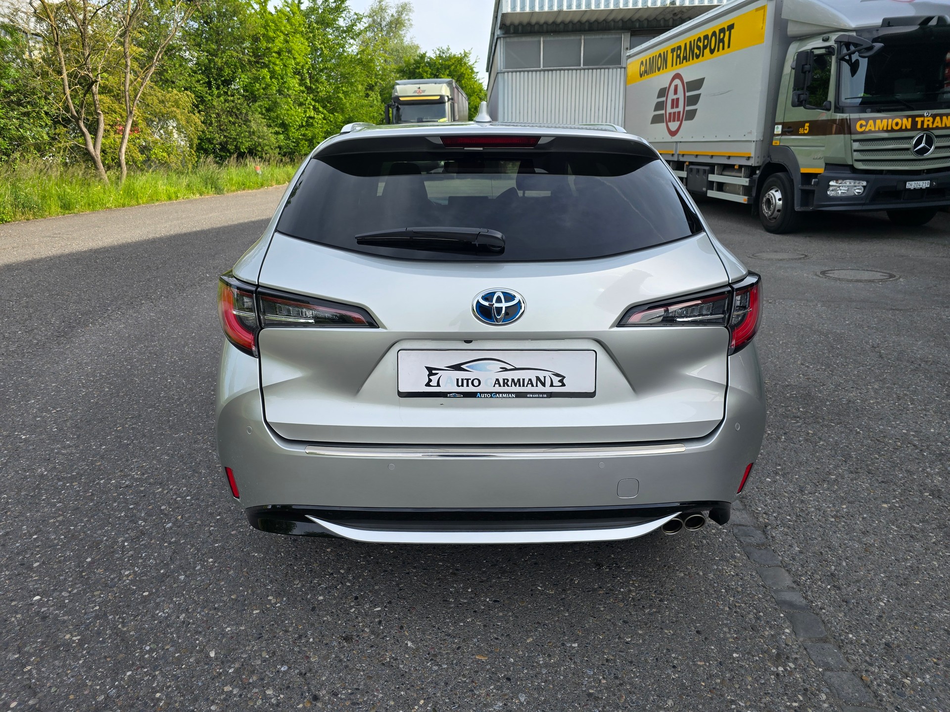 TOYOTA Corolla 2.0 HSD Premium e-CVT-image-3
