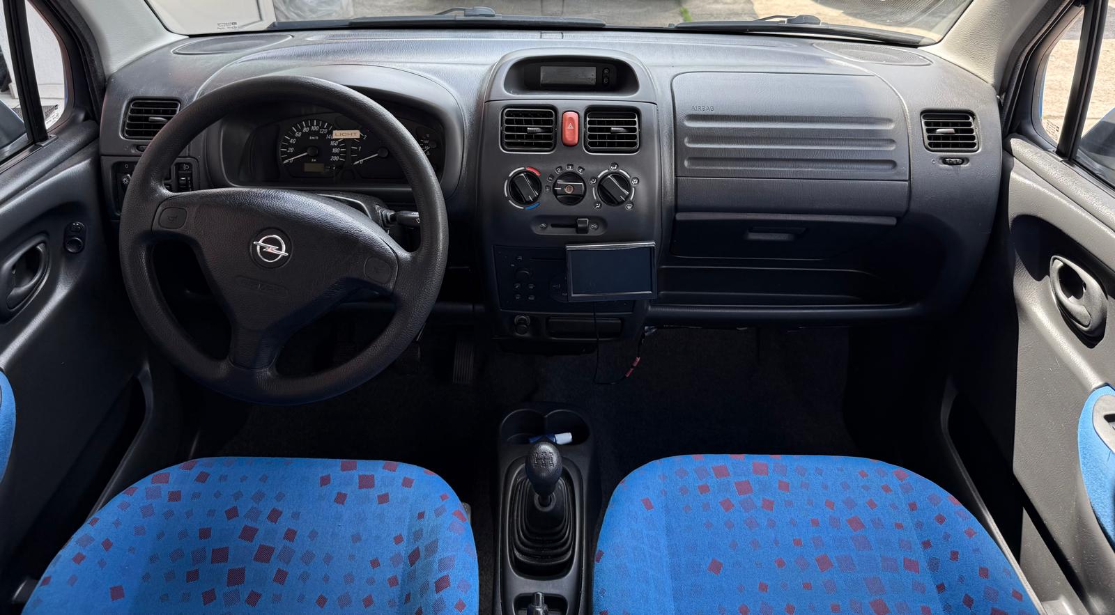 OPEL Agila 1.2 16V Color Edition-image-6