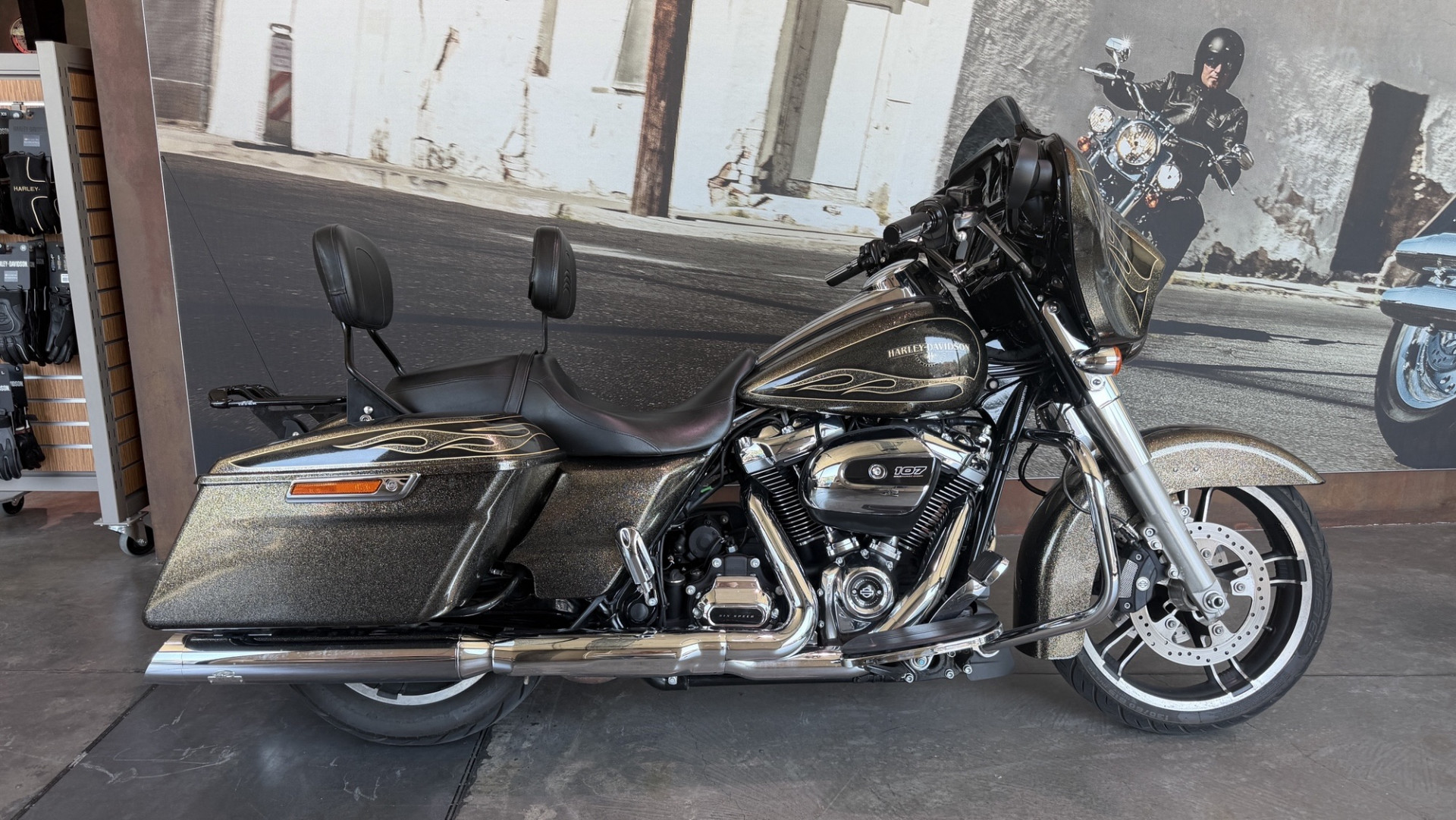 HARLEY-DAVIDSON FLHXS 1745 Street Glide Special 107