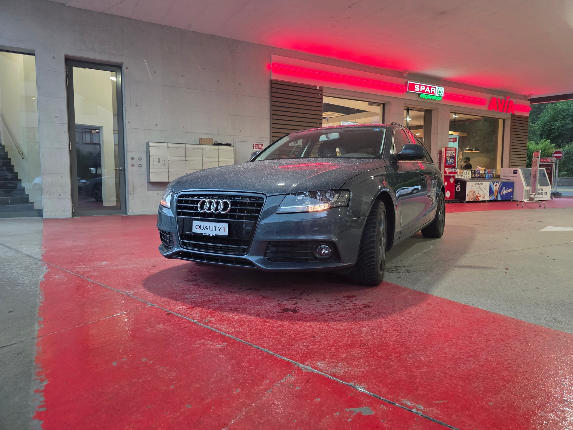 AUDI A4 Avant 1.8 TFSI-image-3