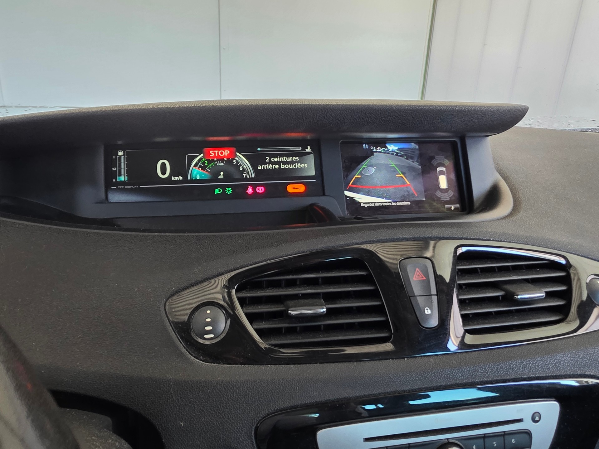 RENAULT Grand Scénic 1.2 16V Turbo Bose-image-9
