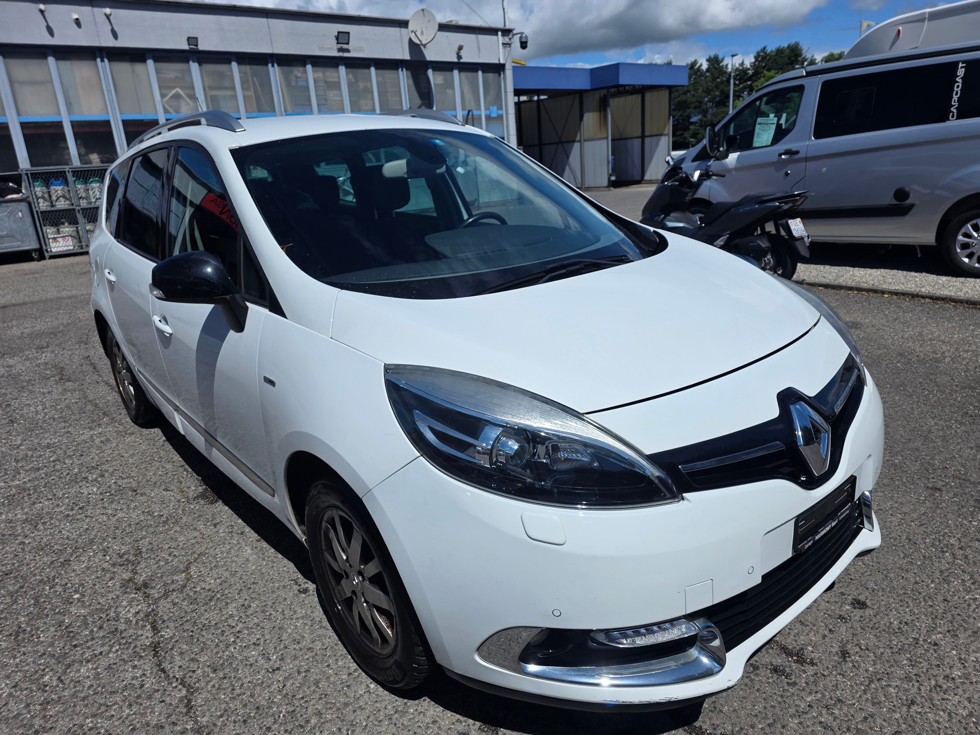 RENAULT Grand Scénic 1.2 16V Turbo Bose-image-2