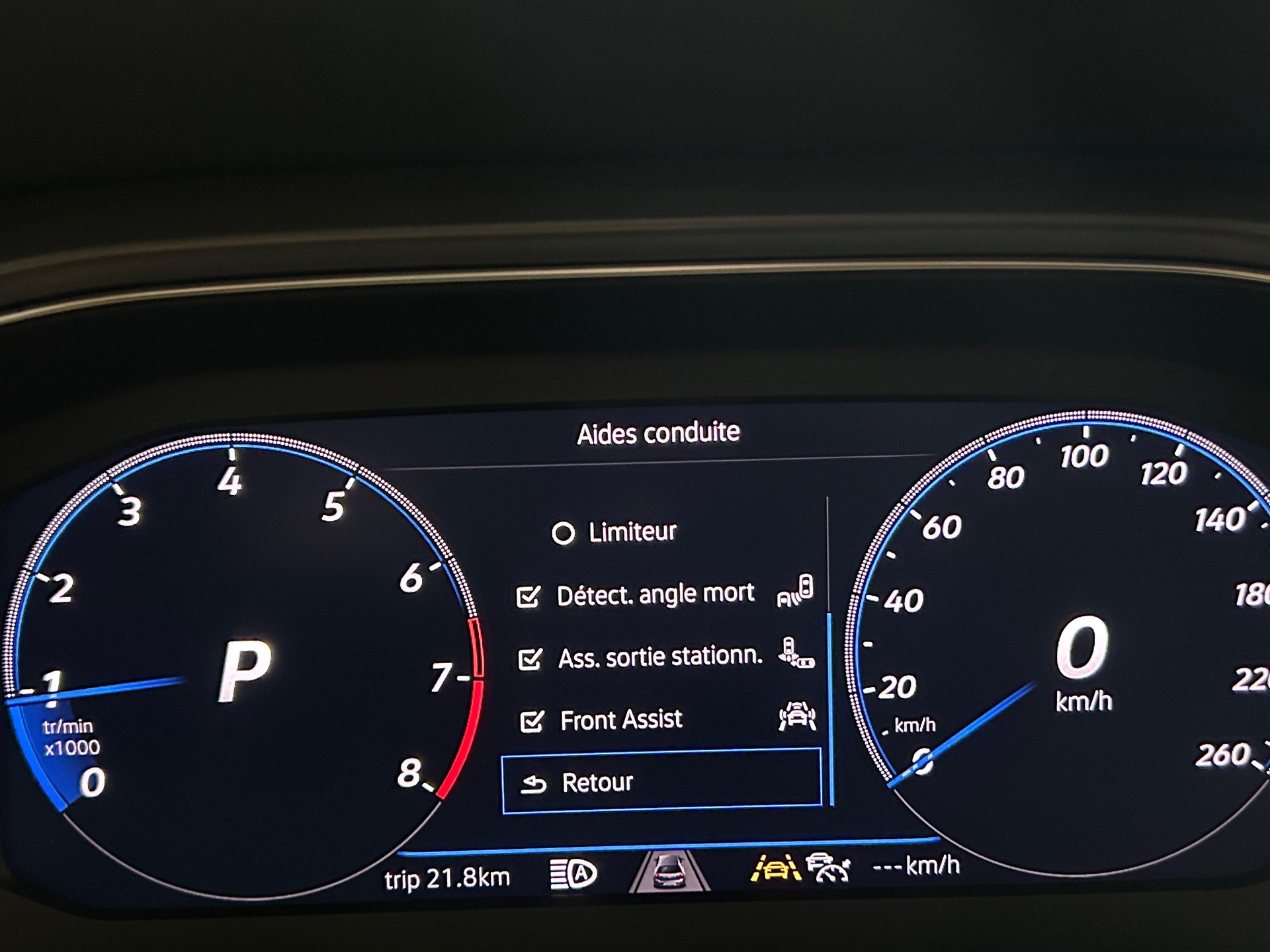 VW T-Roc Cabriolet 1.5 TSI R-Line DSG-image-16