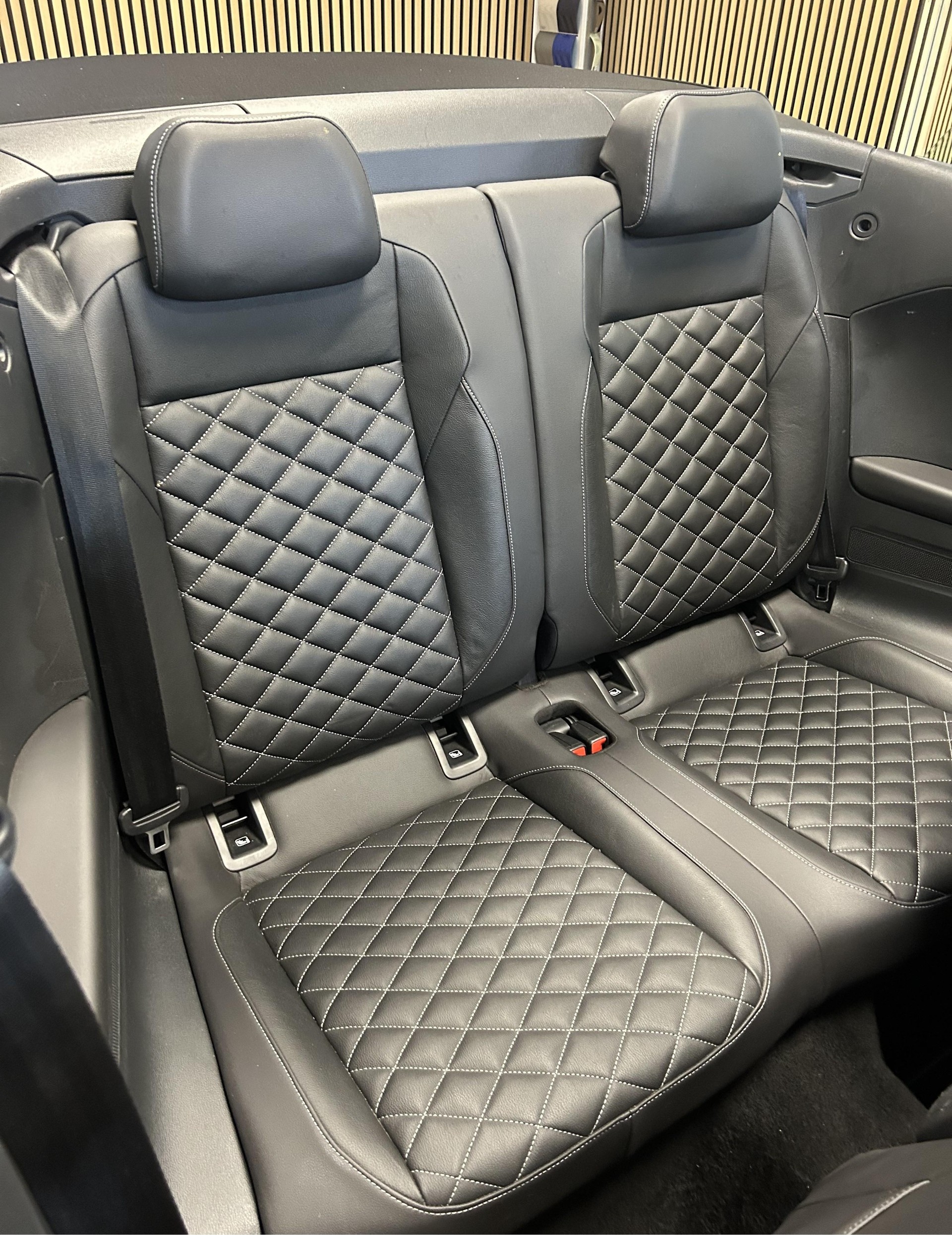VW T-Roc Cabriolet 1.5 TSI R-Line DSG-image-26