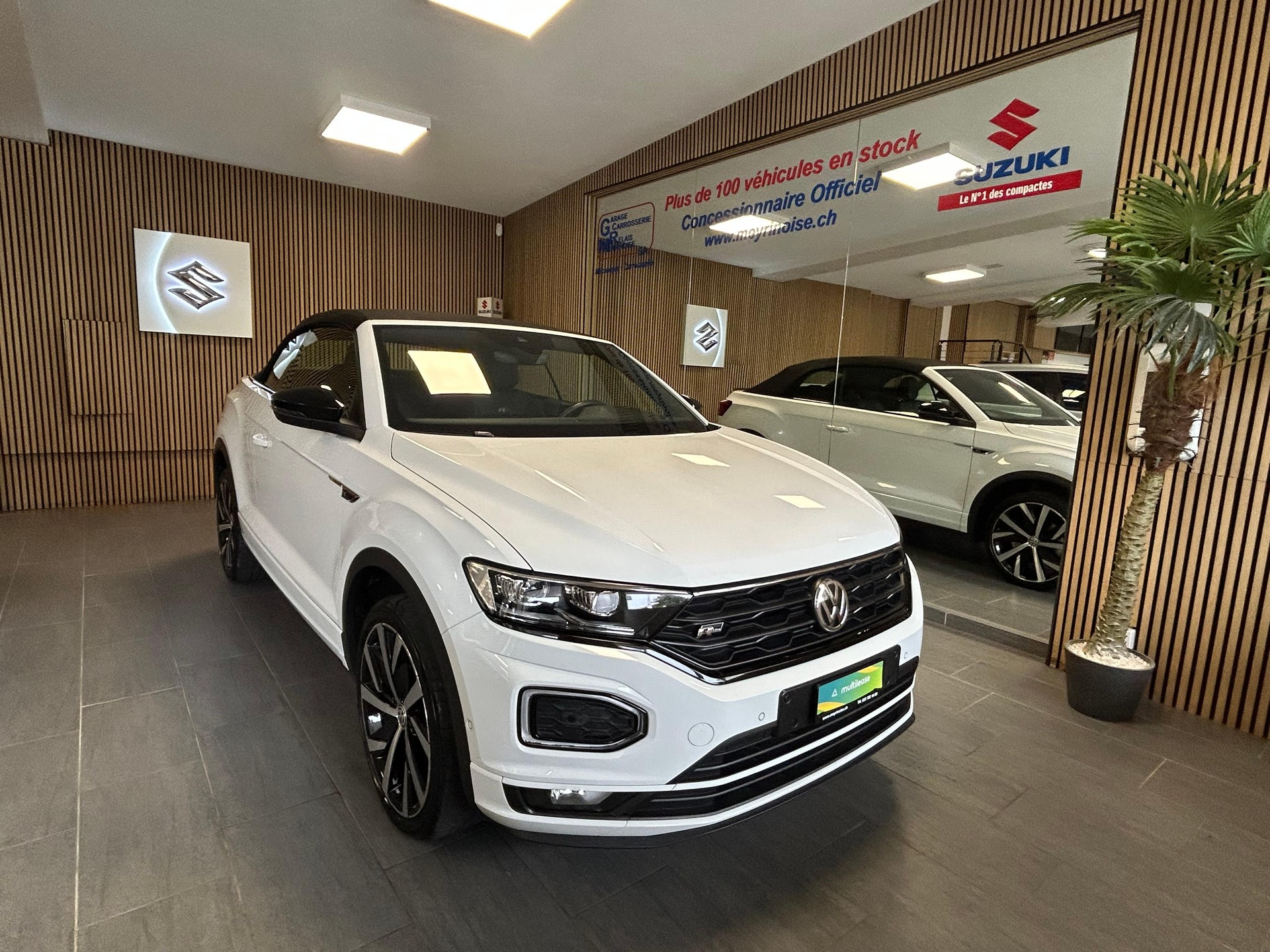VW T-Roc Cabriolet 1.5 TSI R-Line DSG-showroom-element-3