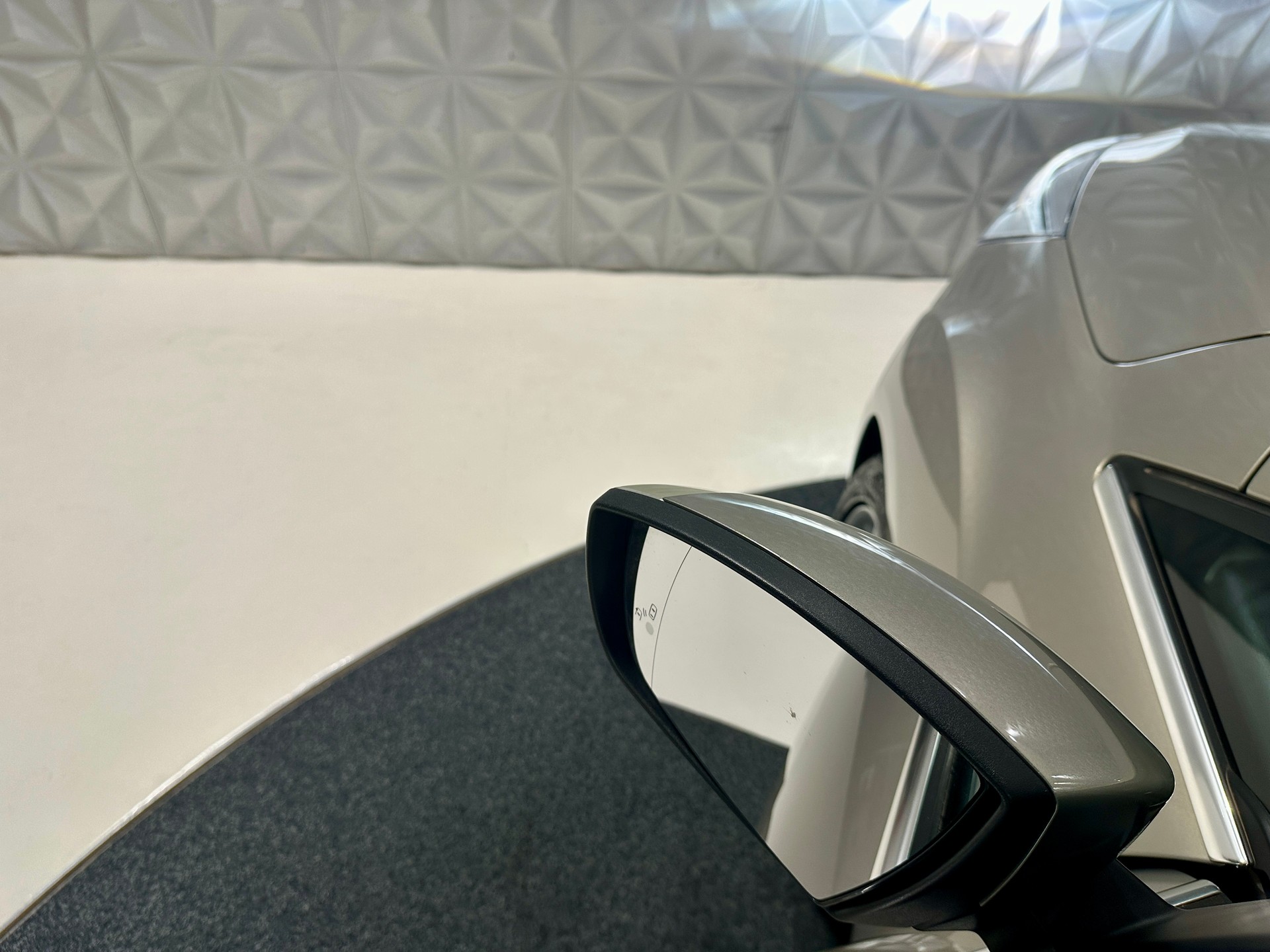 FORD GrC-Max 1.5 SCTi Titanium Automat **7-PLÄTZER**-image-12