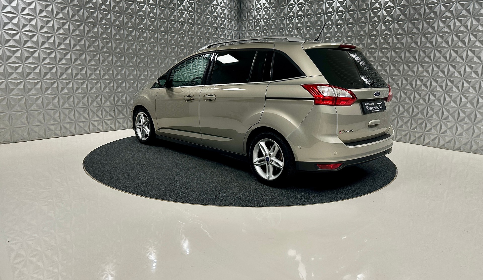 FORD GrC-Max 1.5 SCTi Titanium Automat **7-PLÄTZER**-image-6
