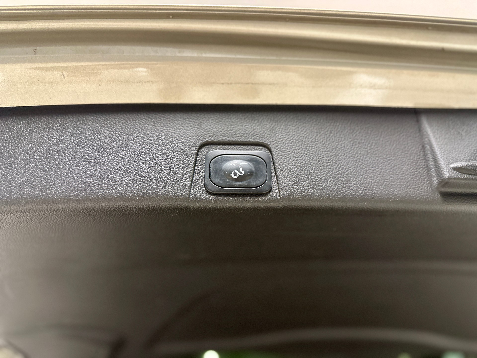 FORD GrC-Max 1.5 SCTi Titanium Automat **7-PLÄTZER**-image-24