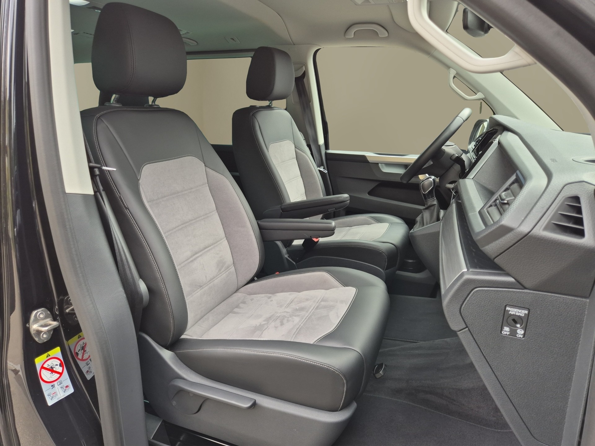 VW T6.1 Multivan 2.0 Bi-TDI Comfortline 4Motion DSG-image-15