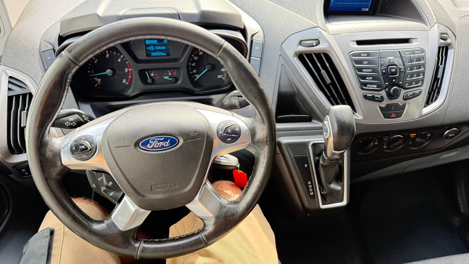 FORD V340 L1H1 Trend 2.0 Automat-image-7