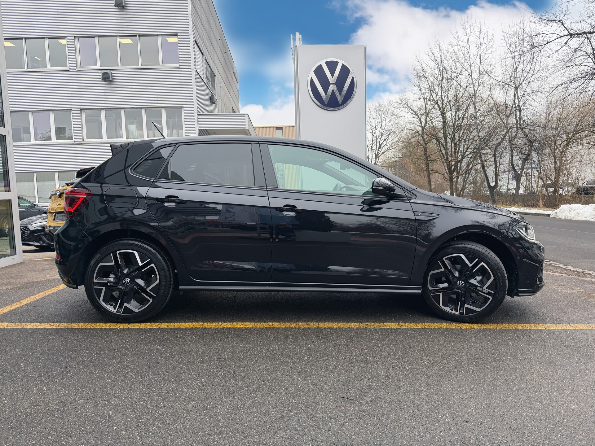 VW Polo 1.0 TSI R-Line DSG-image-5