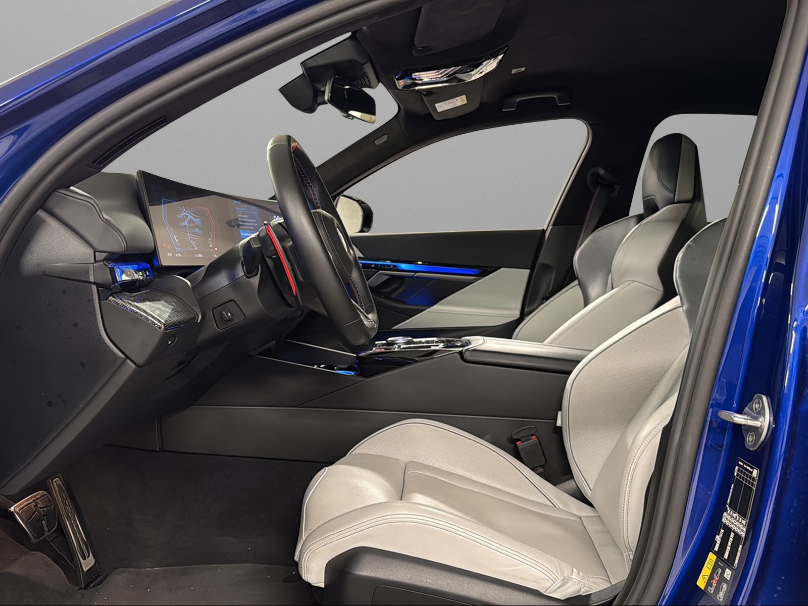 BMW M5 xDrive-image-14