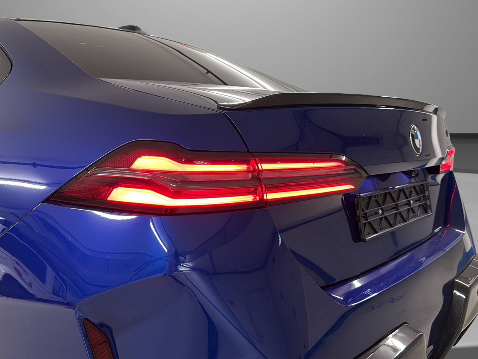 BMW M5 xDrive-image-4