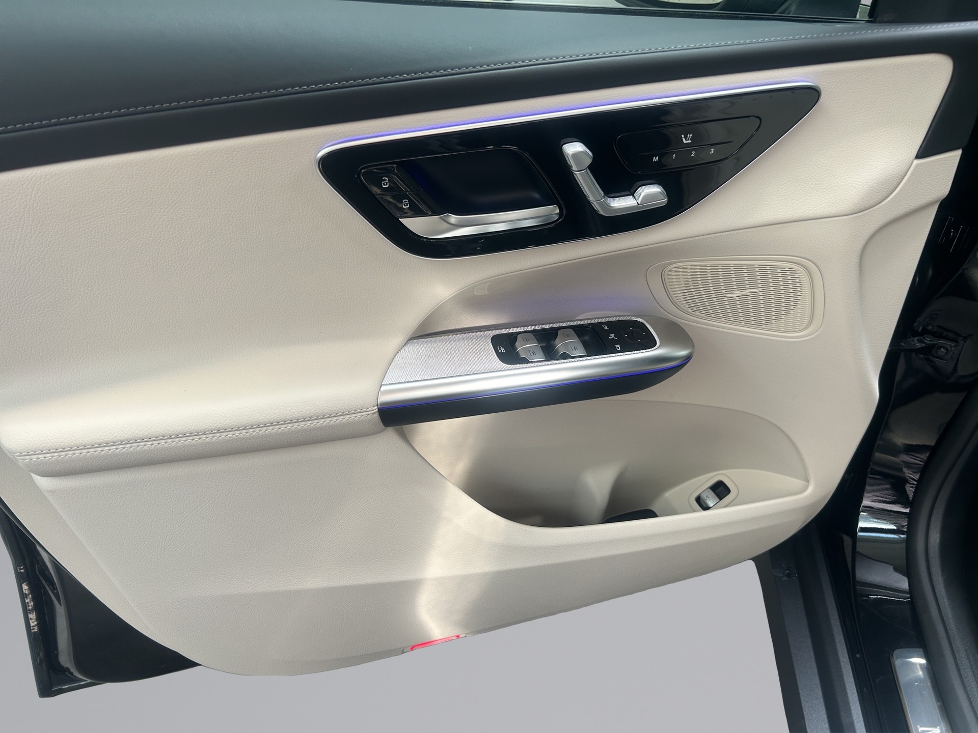 MERCEDES-BENZ GLC 200 Avantgarde 4matic-image-15